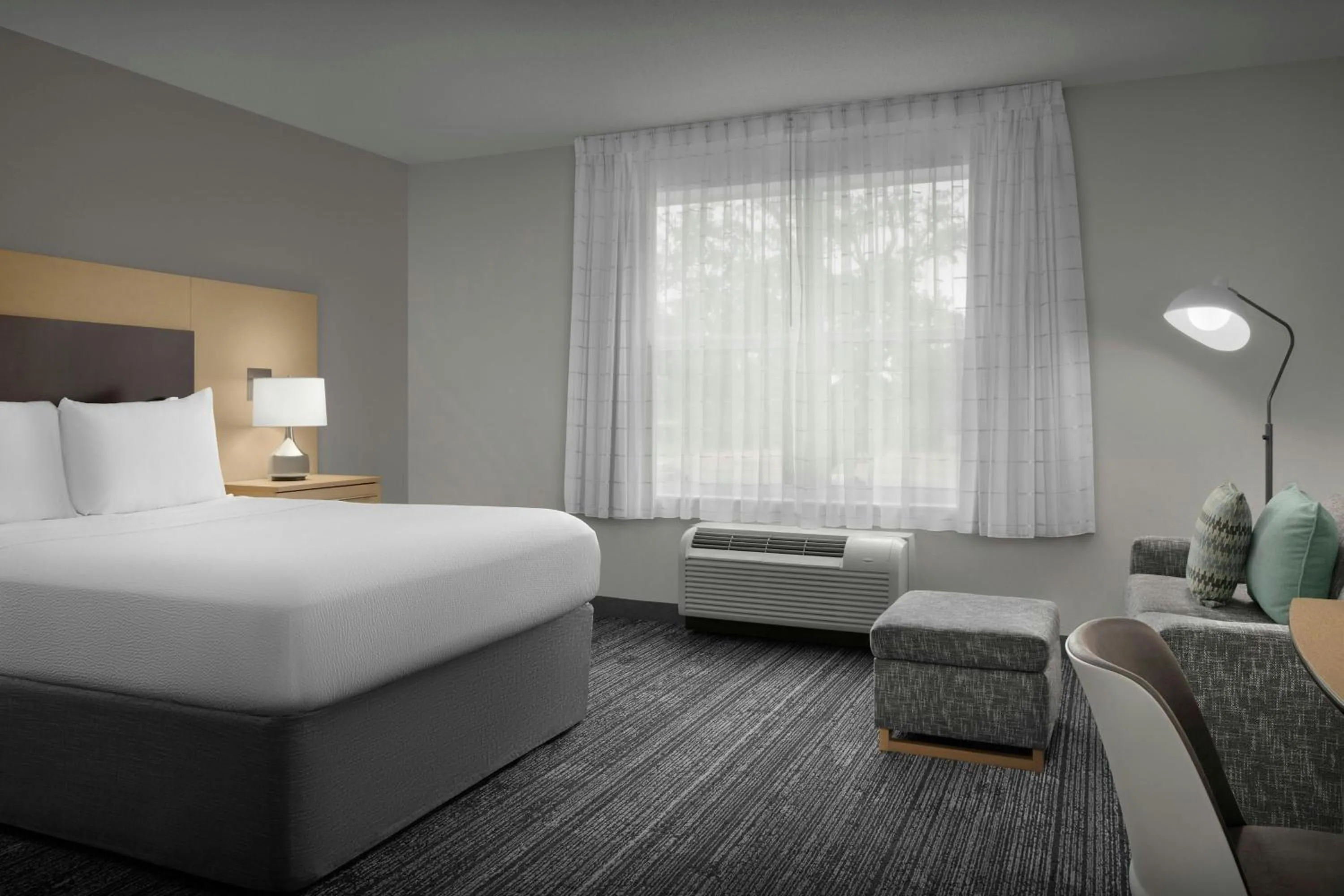 Bedroom, Bed in TownePlace Suites Pensacola