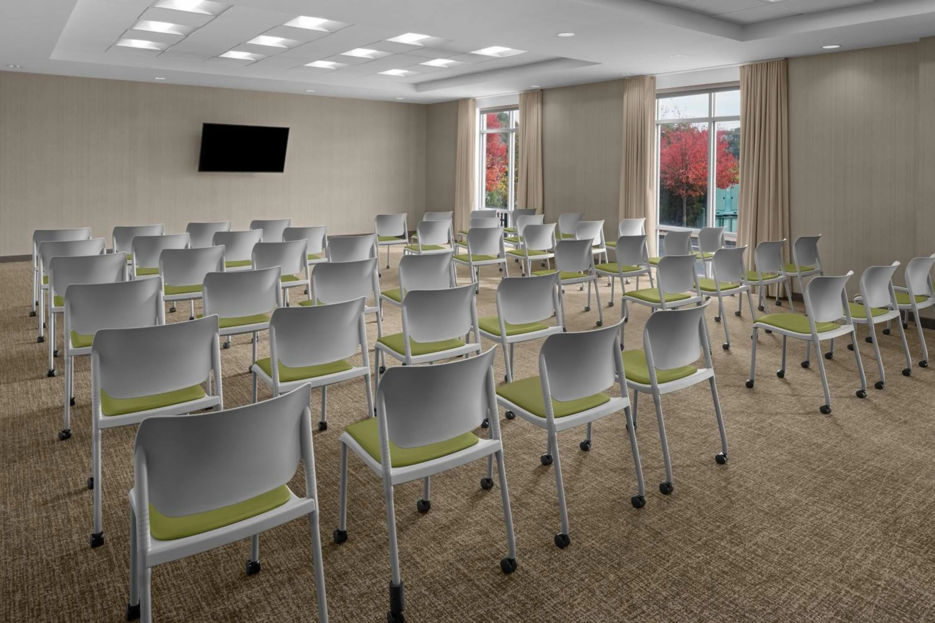 Meeting/conference room in SpringHill Suites Pittsburgh Southside Works