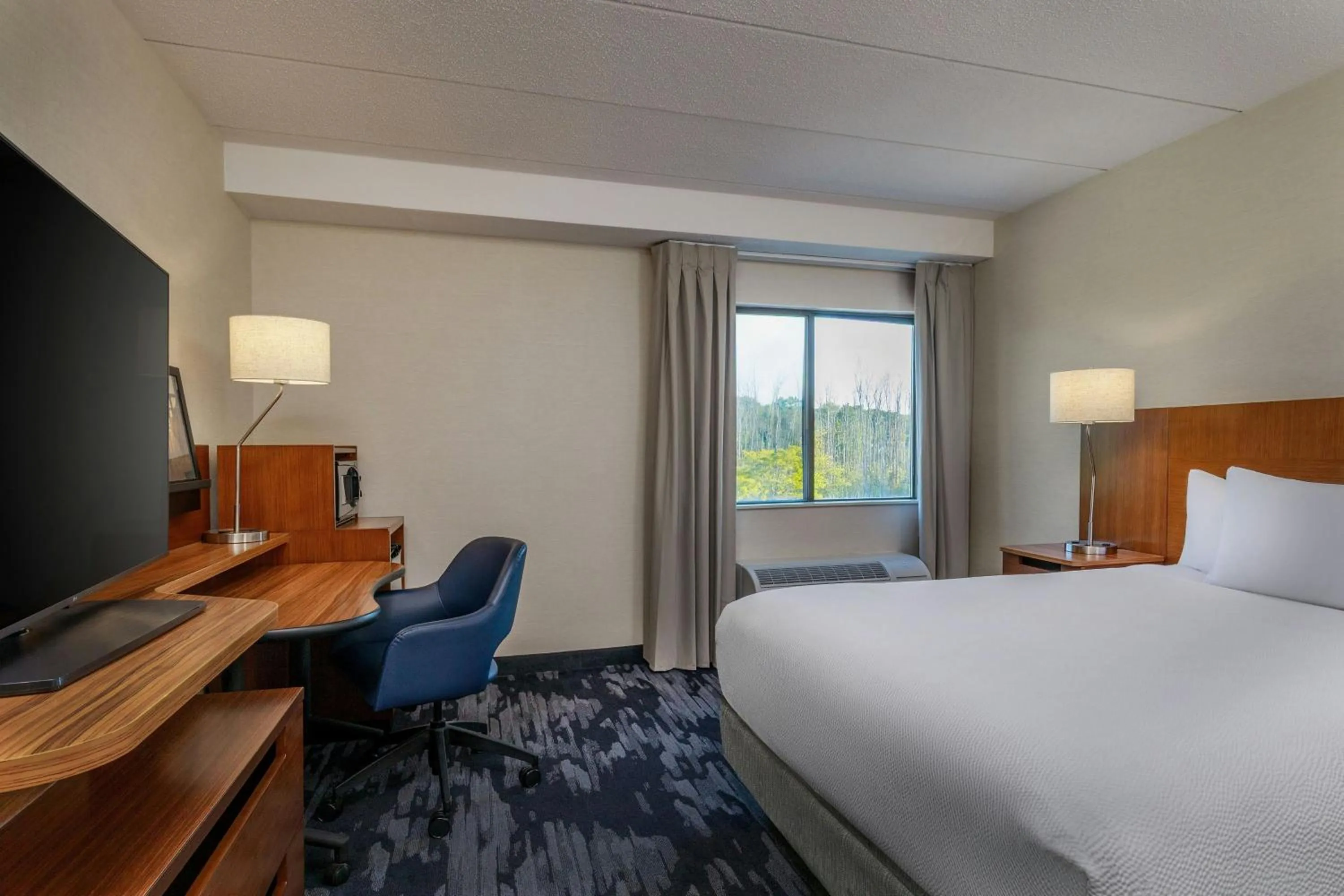 Photo of the whole room, Bed in Fairfield Inn Portsmouth Seacoast