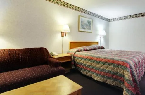 Bed in Americas Best Value Inn & Suites Macon