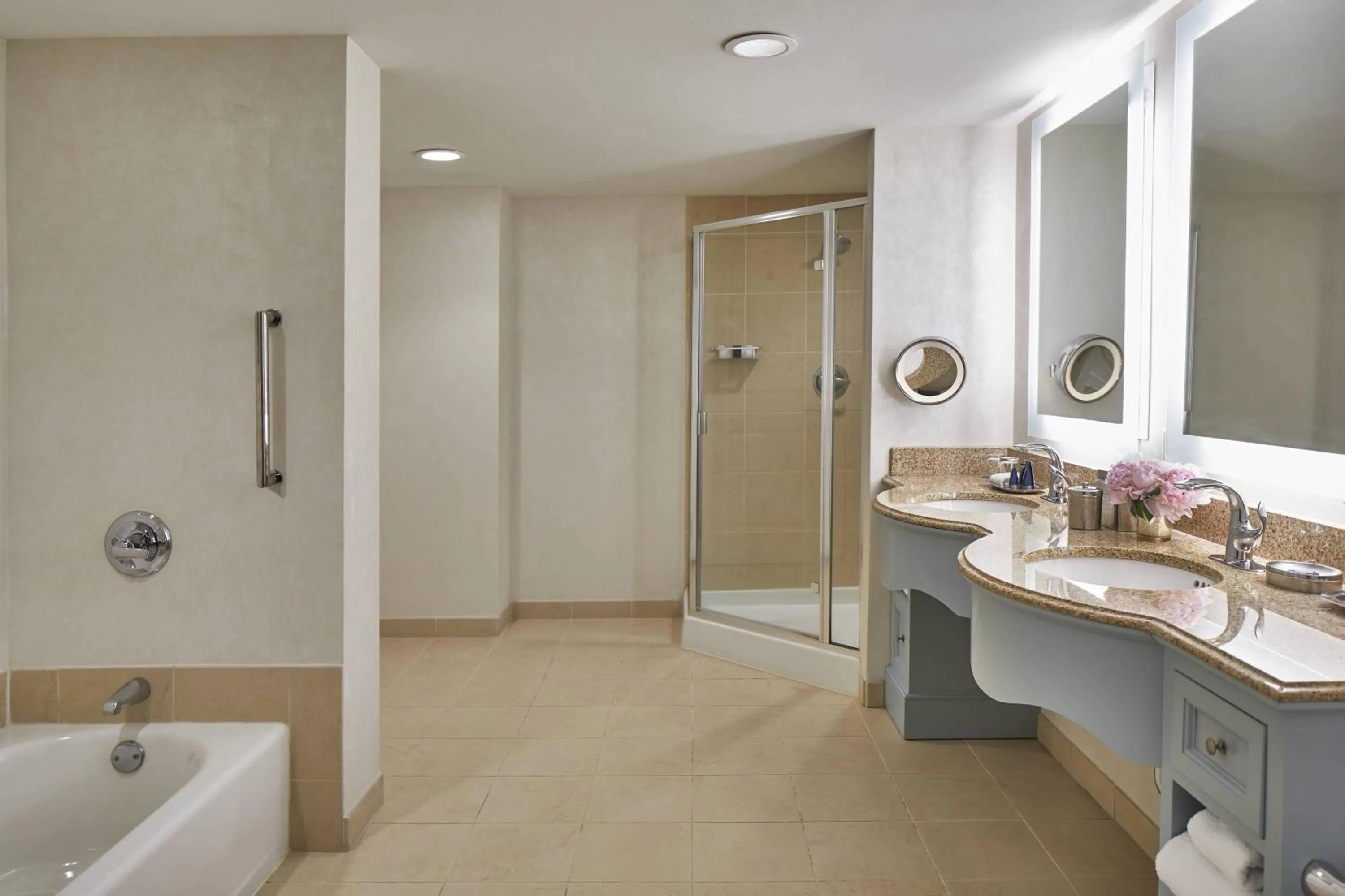 Bathroom in Grand Hotel Golf Resort & Spa, Autograph Collection