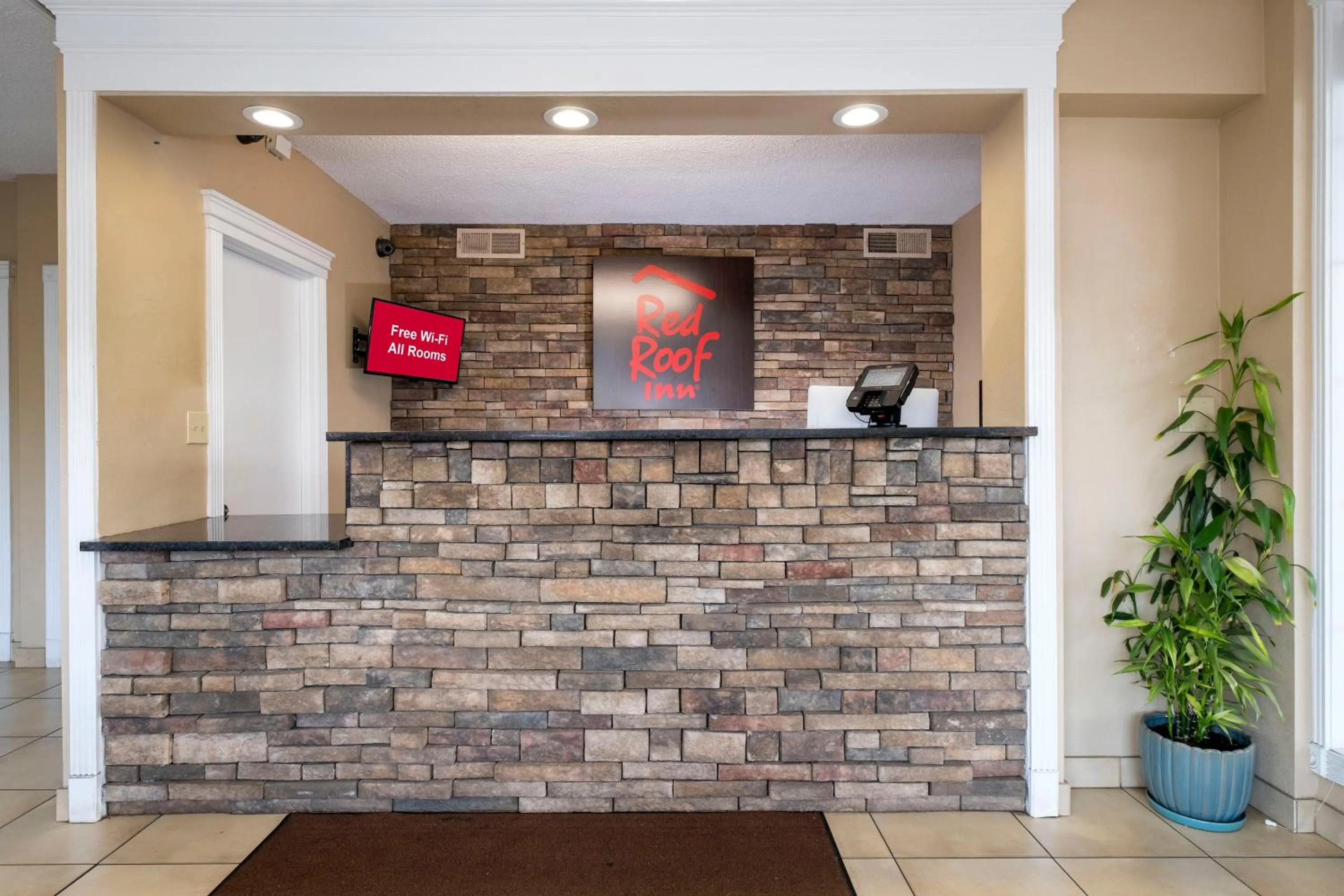 Lobby or reception in Red Roof Inn Knoxville North - Merchants Drive