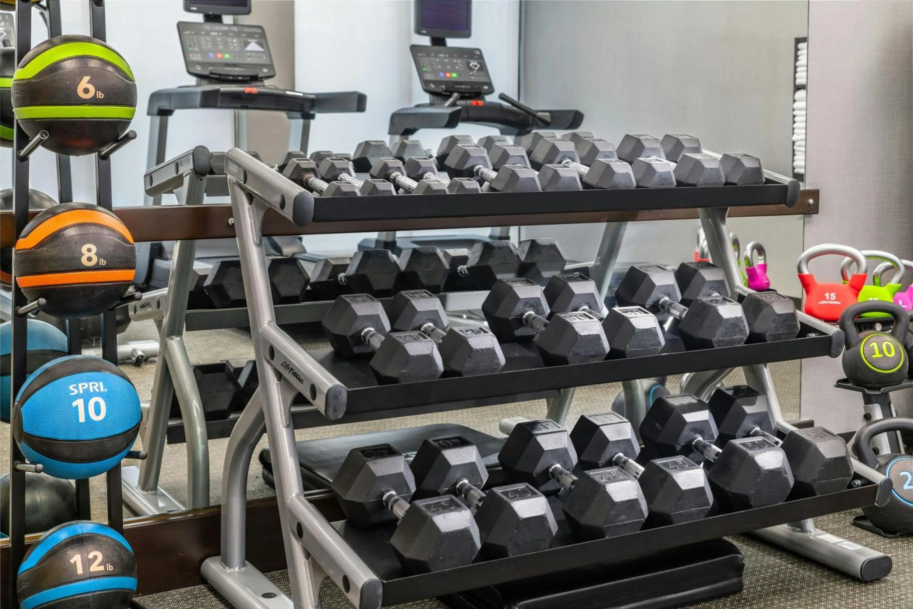 Fitness centre/facilities in Courtyard by Marriott Providence Lincoln