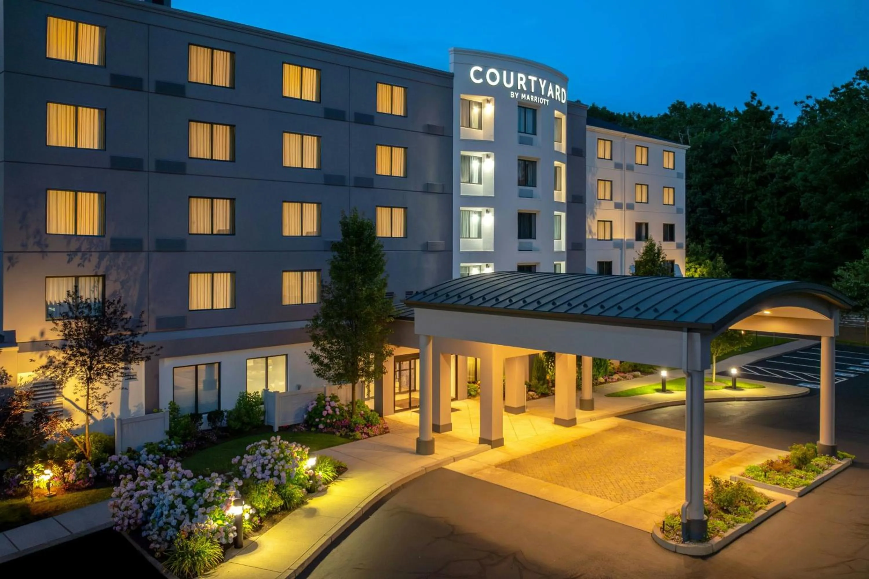 Property building in Courtyard by Marriott Providence Lincoln