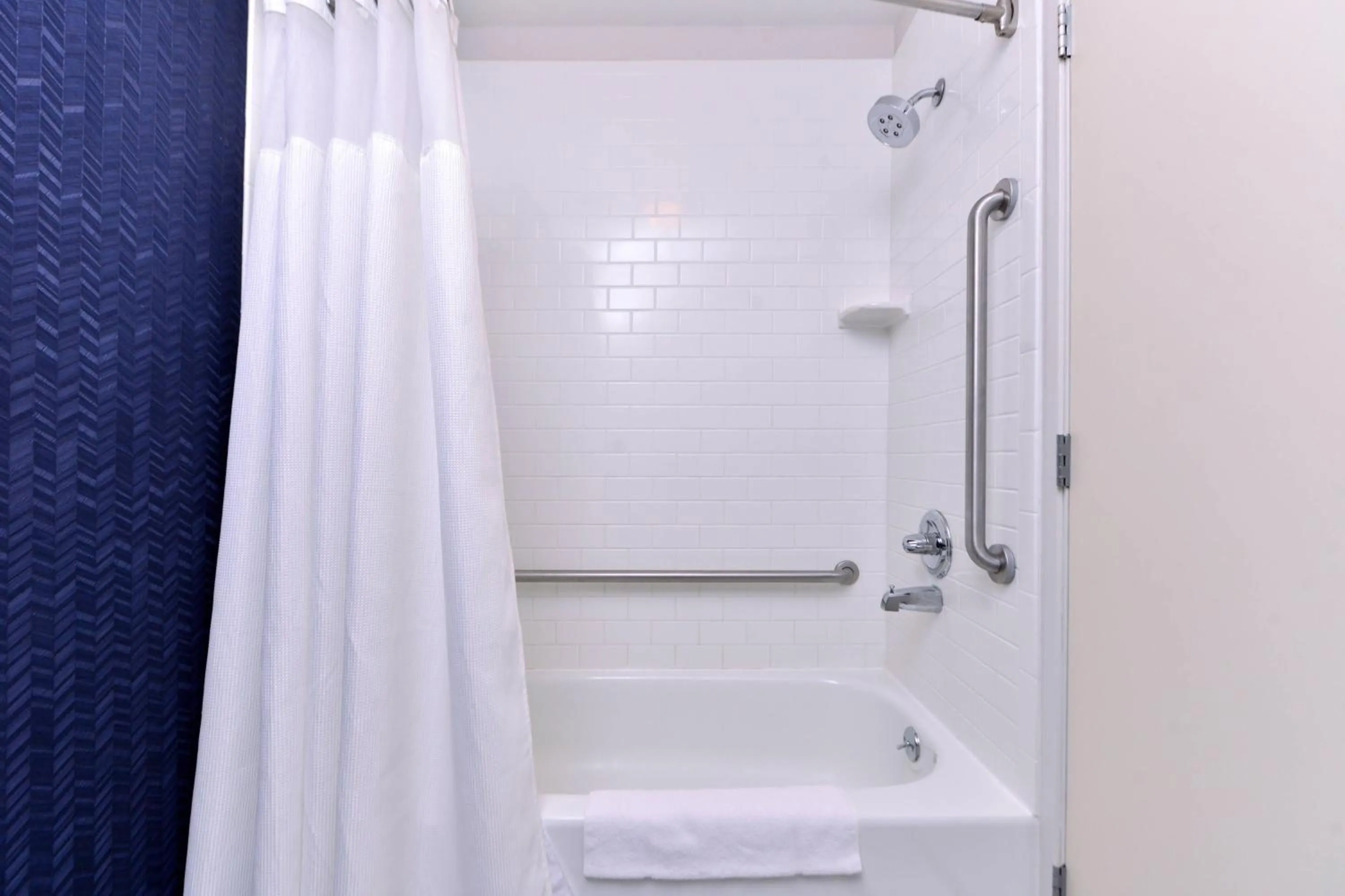 Bathroom in Fairfield Inn and Suites Beloit