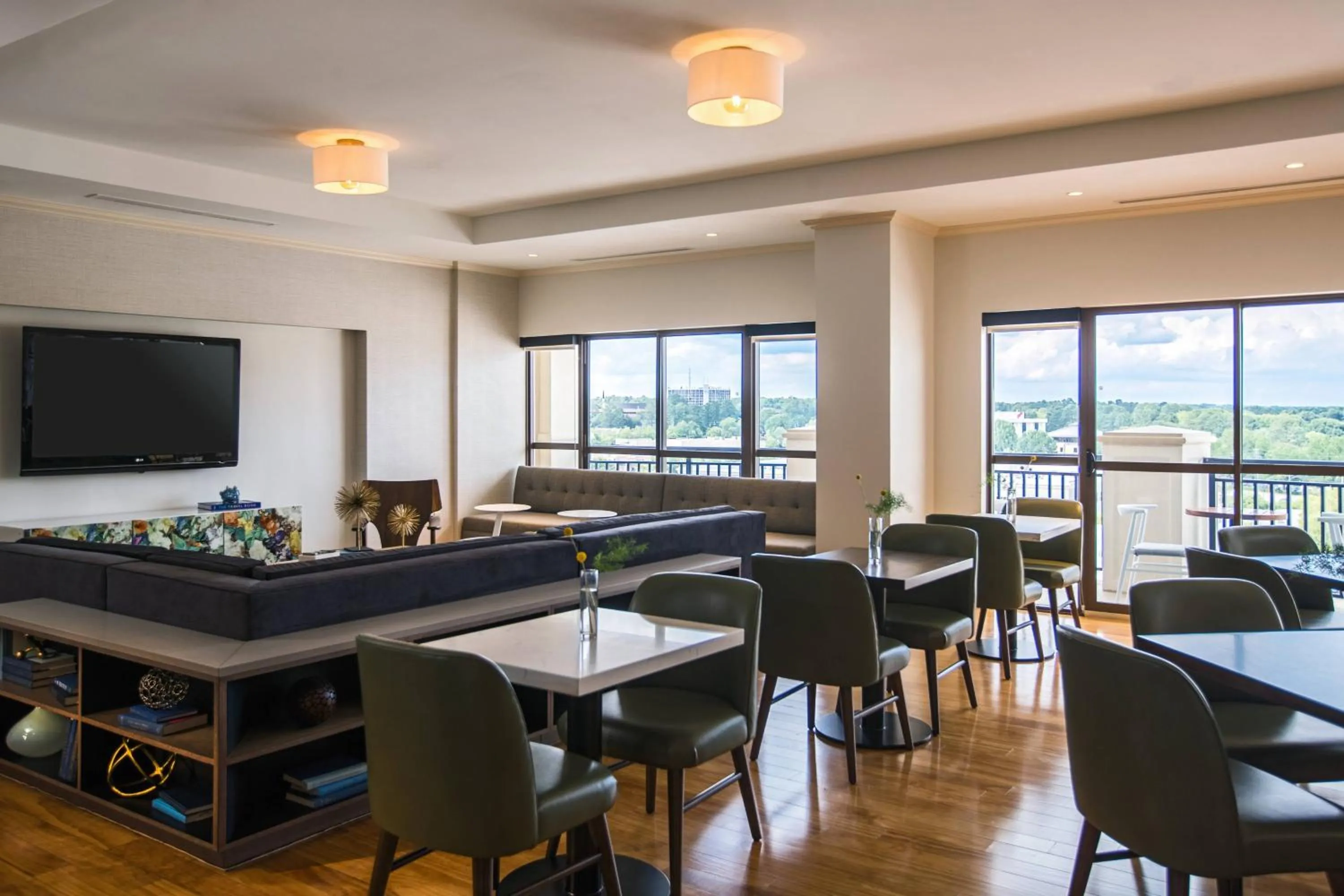 Lounge or bar in Renaissance Raleigh North Hills Hotel