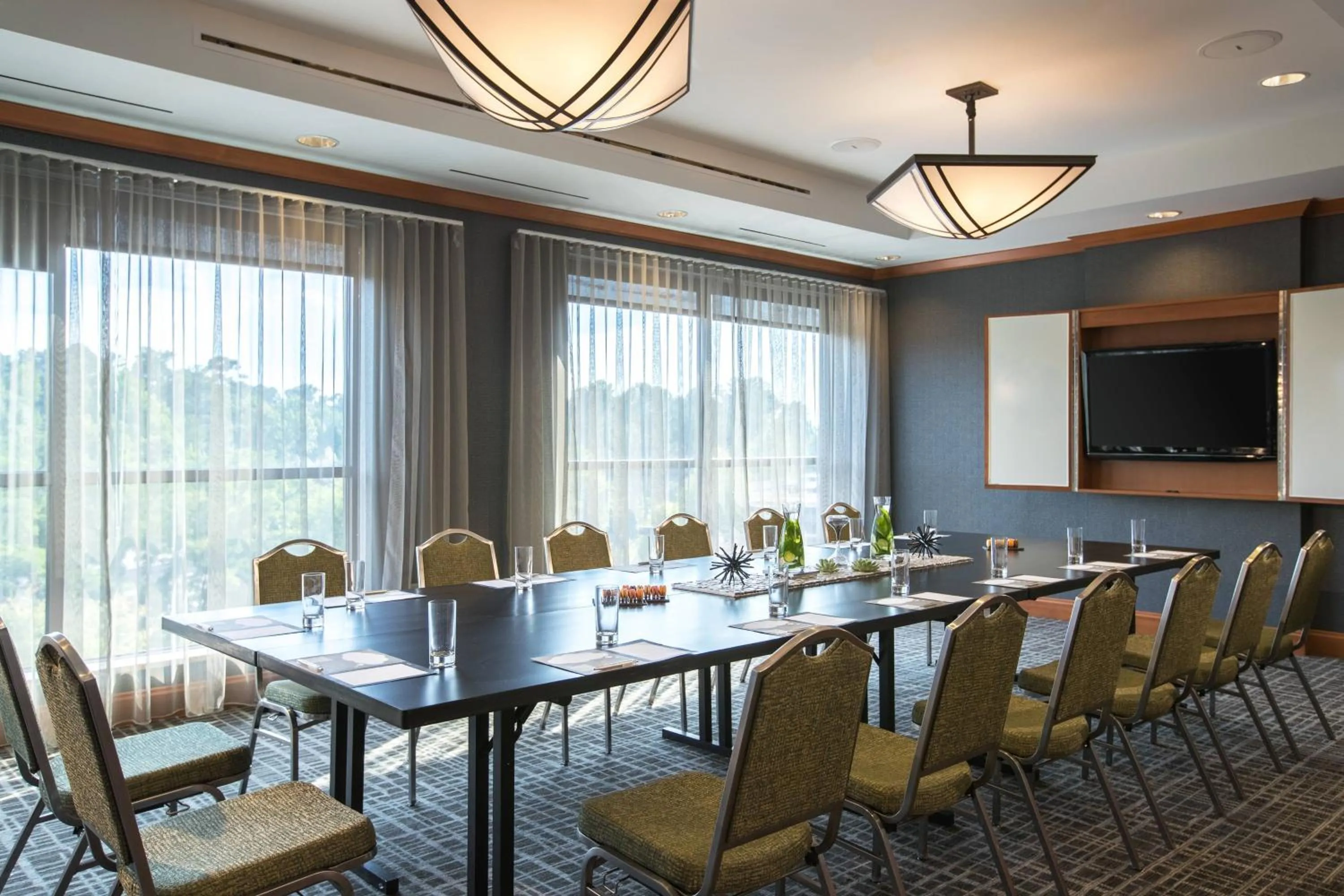 Meeting/conference room in Renaissance Raleigh North Hills Hotel