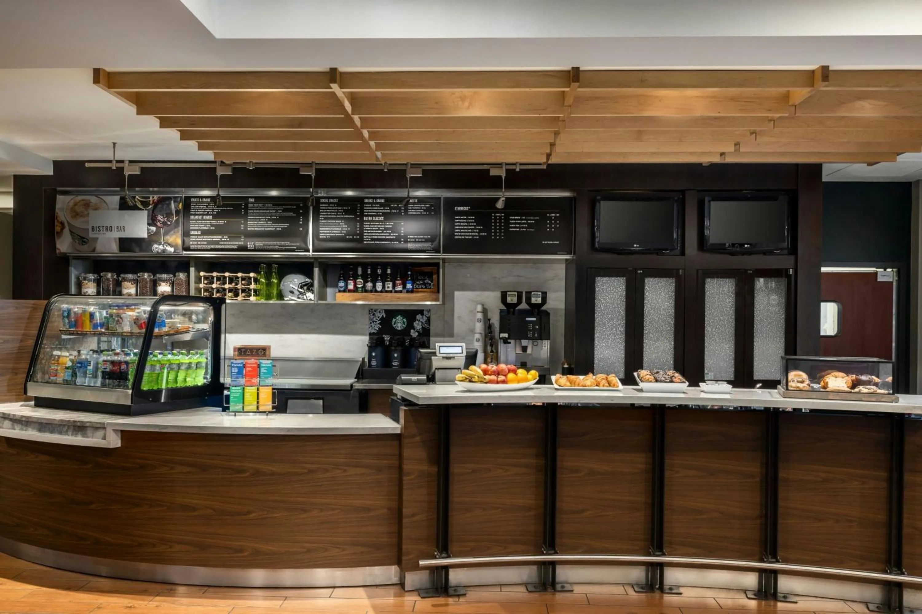 Restaurant/places to eat in Courtyard Richmond Chester