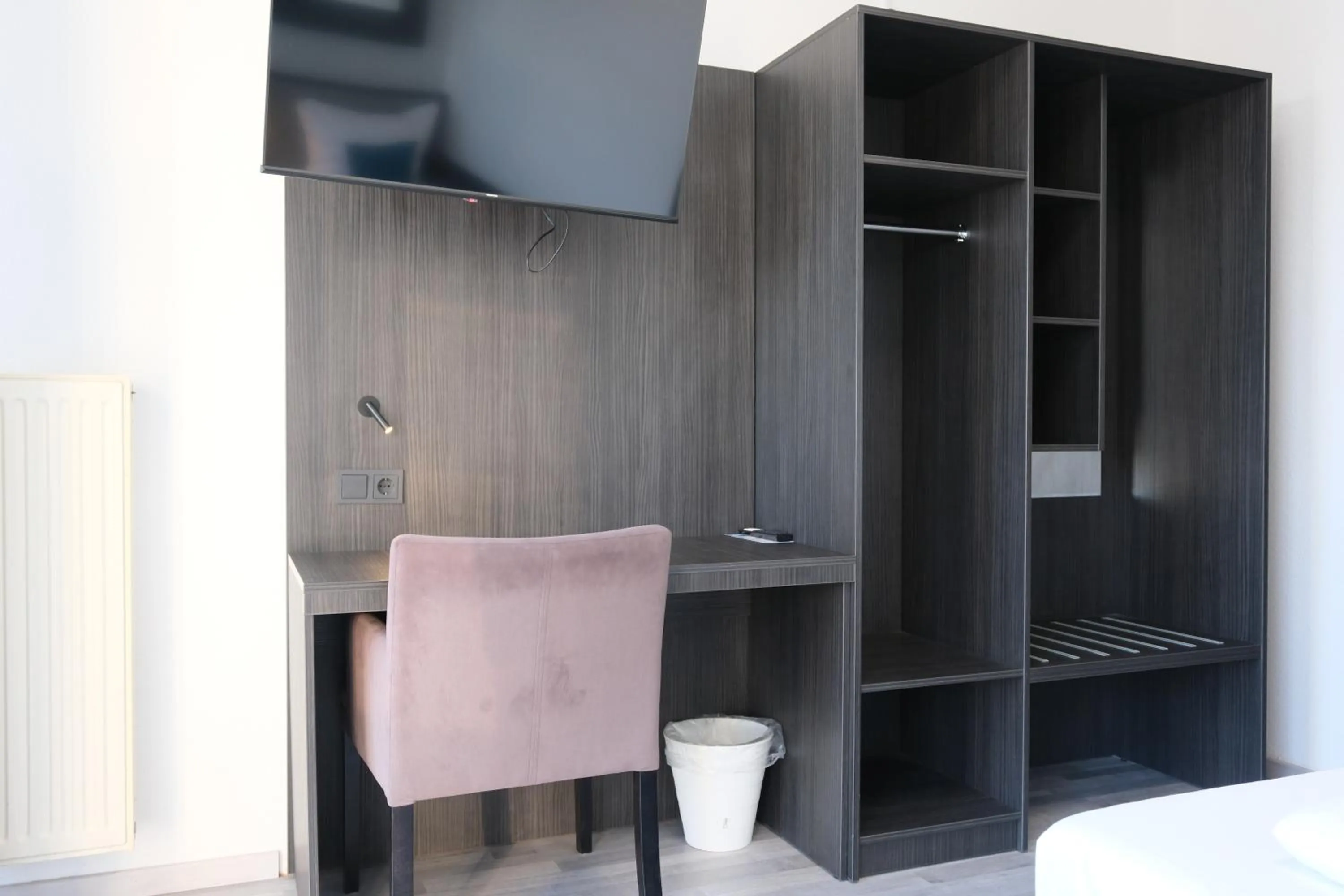 wardrobe in Stargaze Forum Hotel Düsseldorf-Hilden