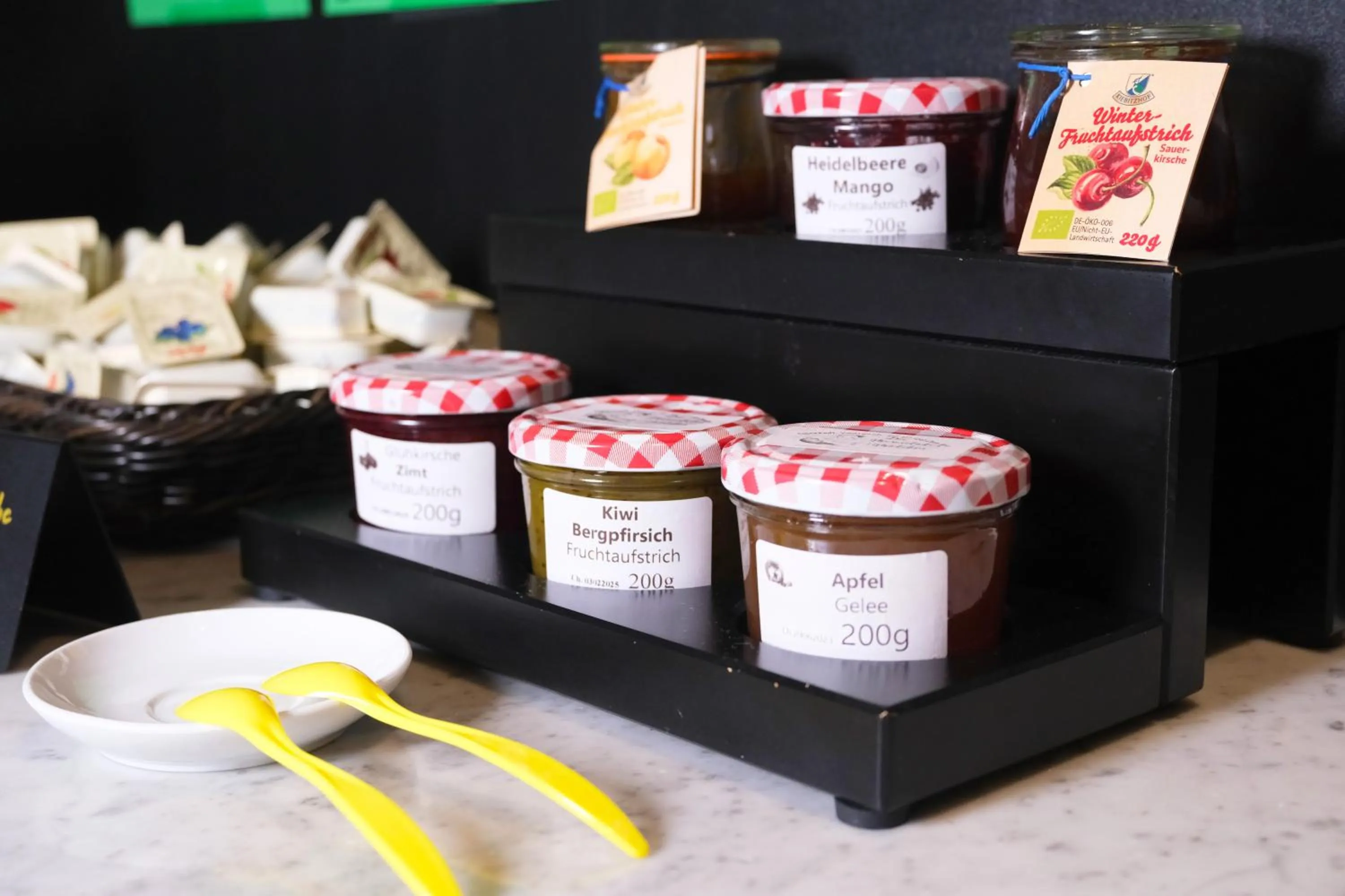 Buffet breakfast in Stargaze Forum Hotel Düsseldorf-Hilden