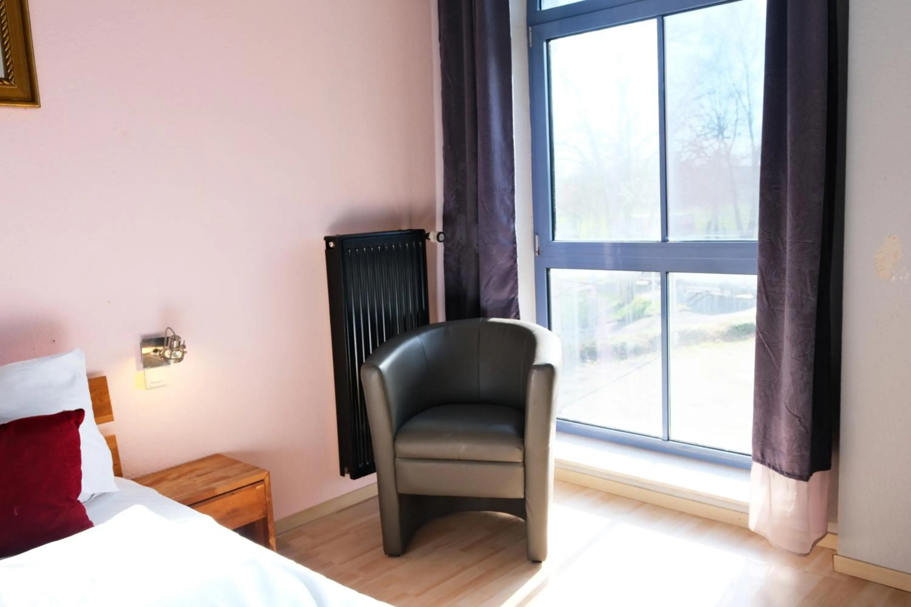 Photo of the whole room, Bed in Stargaze Forum Hotel Düsseldorf-Hilden