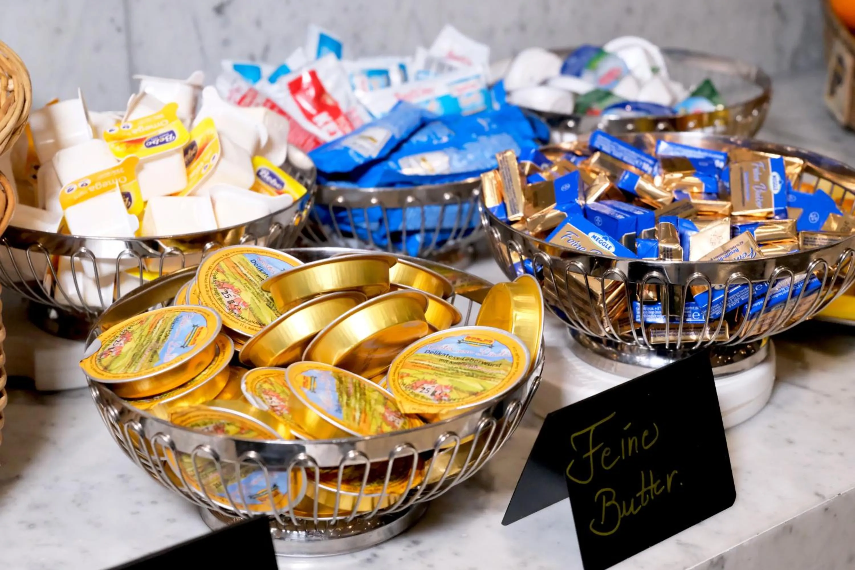 Buffet breakfast in Stargaze Forum Hotel Düsseldorf-Hilden