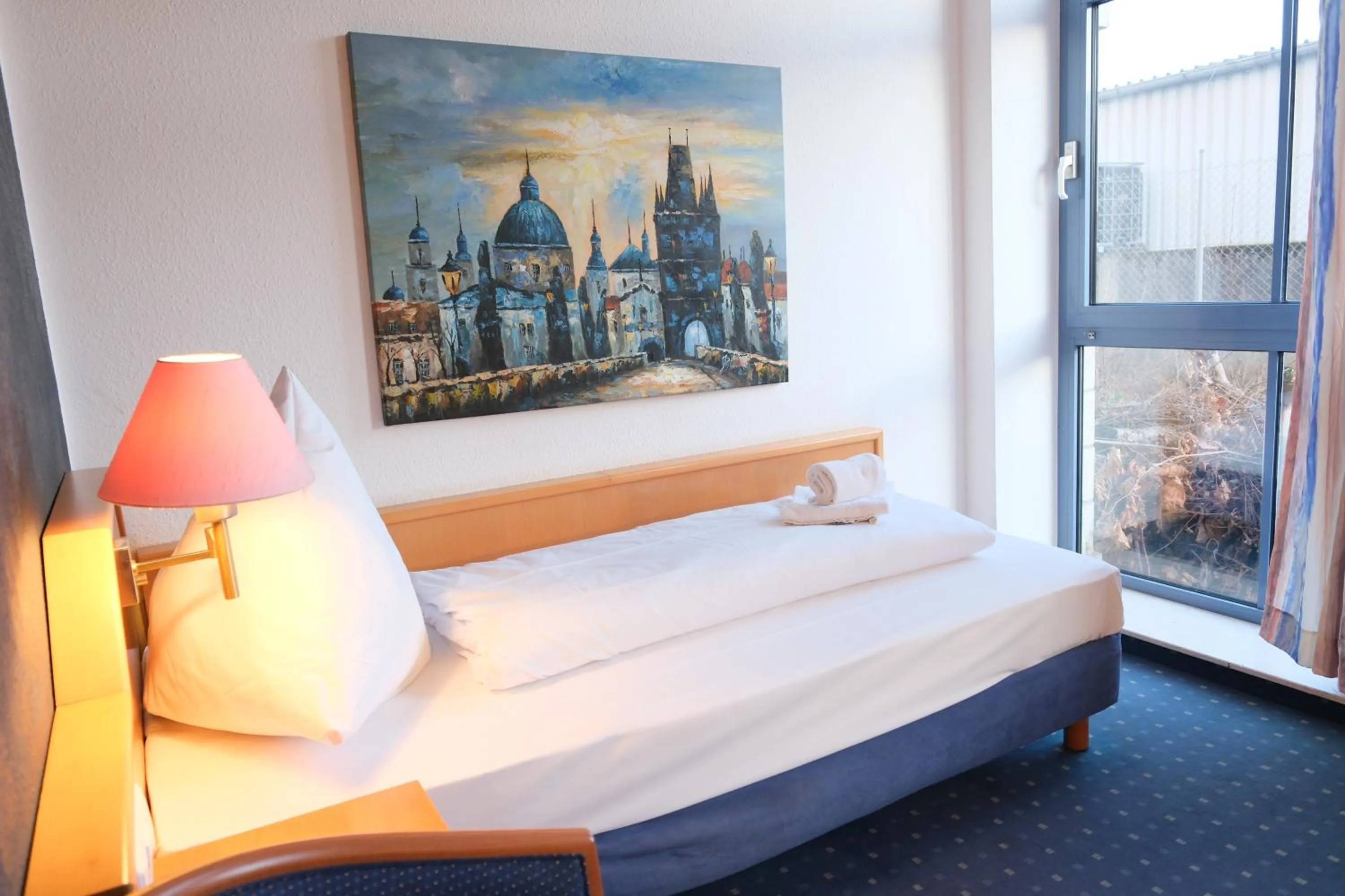 Bed in Stargaze Forum Hotel Düsseldorf-Hilden