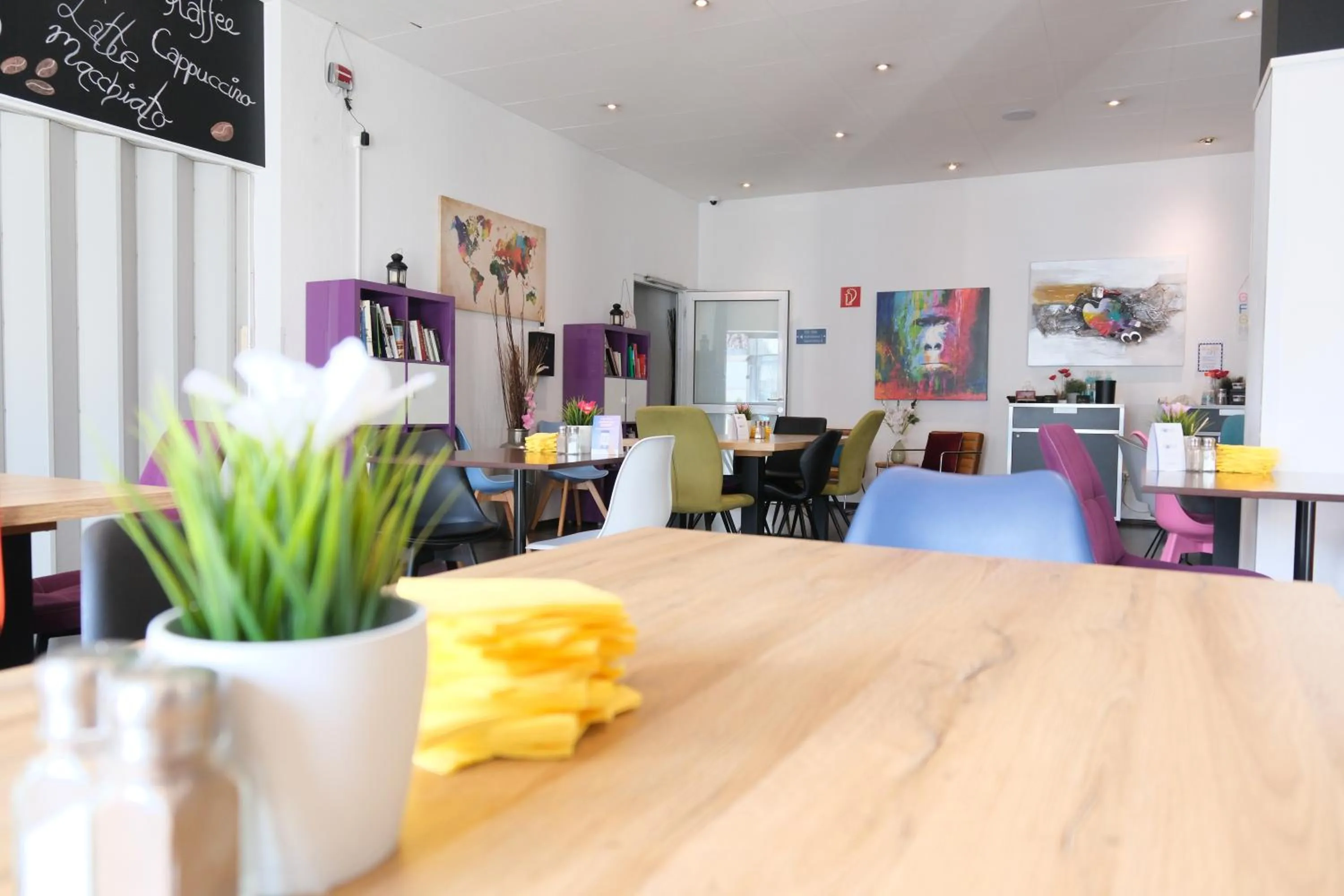 Food and drinks in Stargaze Forum Hotel Düsseldorf-Hilden