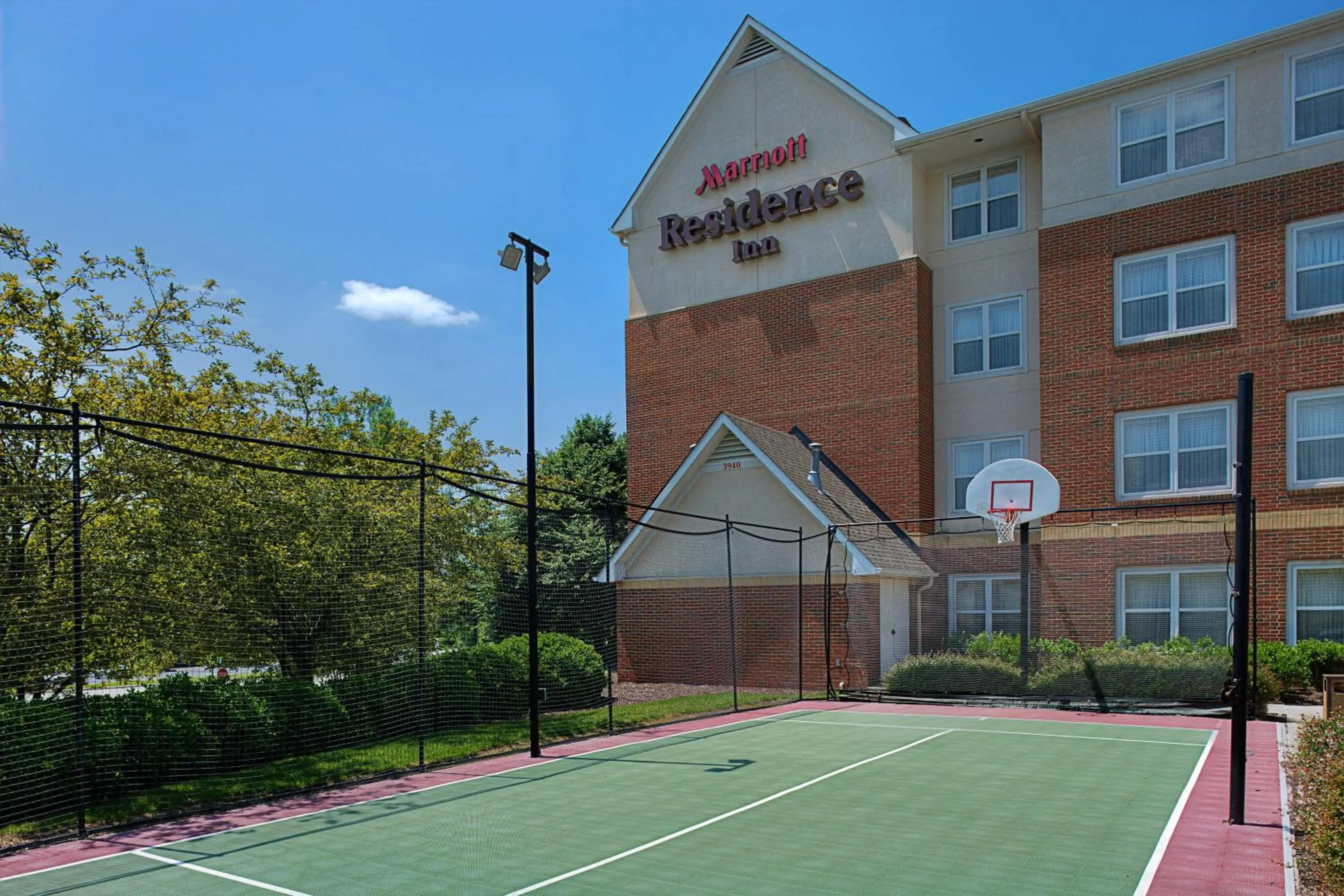 Area and facilities in Residence Inn Richmond Northwest