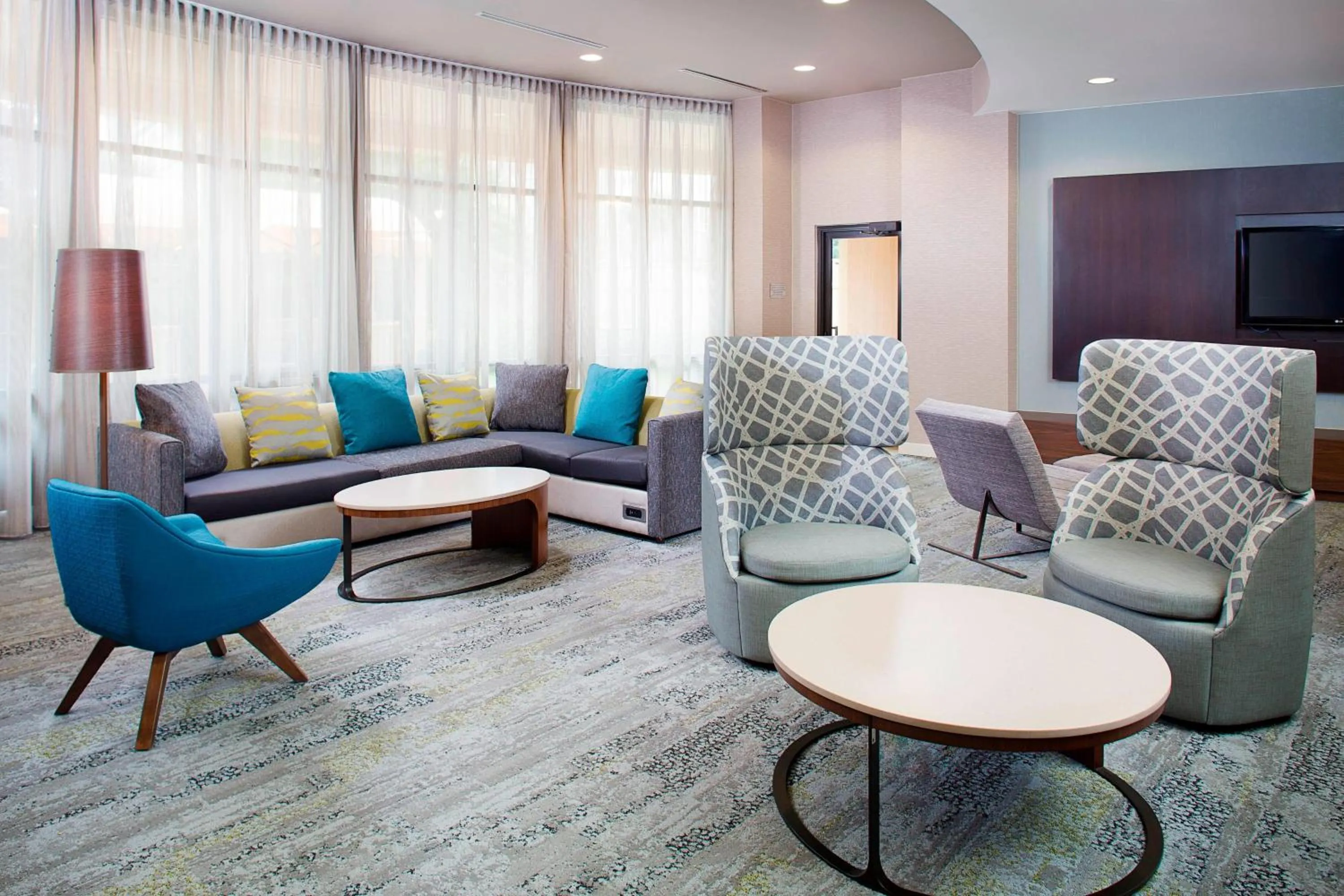 Lobby or reception in Courtyard by Marriott Roanoke Airport