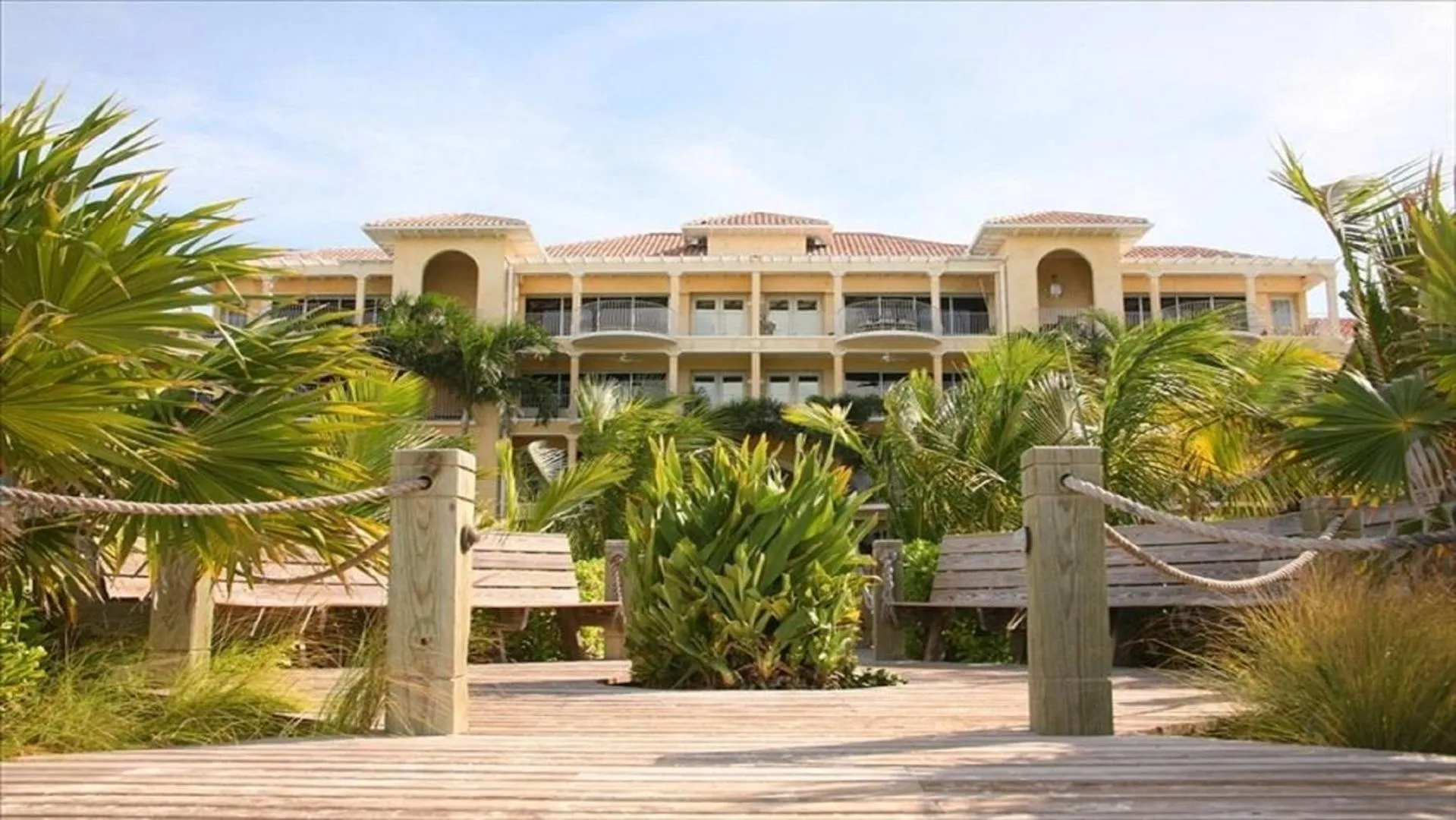 Property building in Villa Renaissance