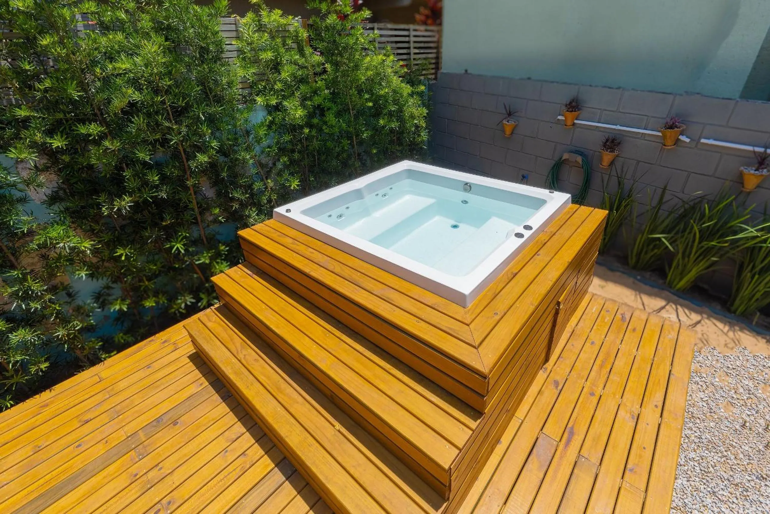 Hot Tub in Pousada Hanalie by - Easy Hotéis