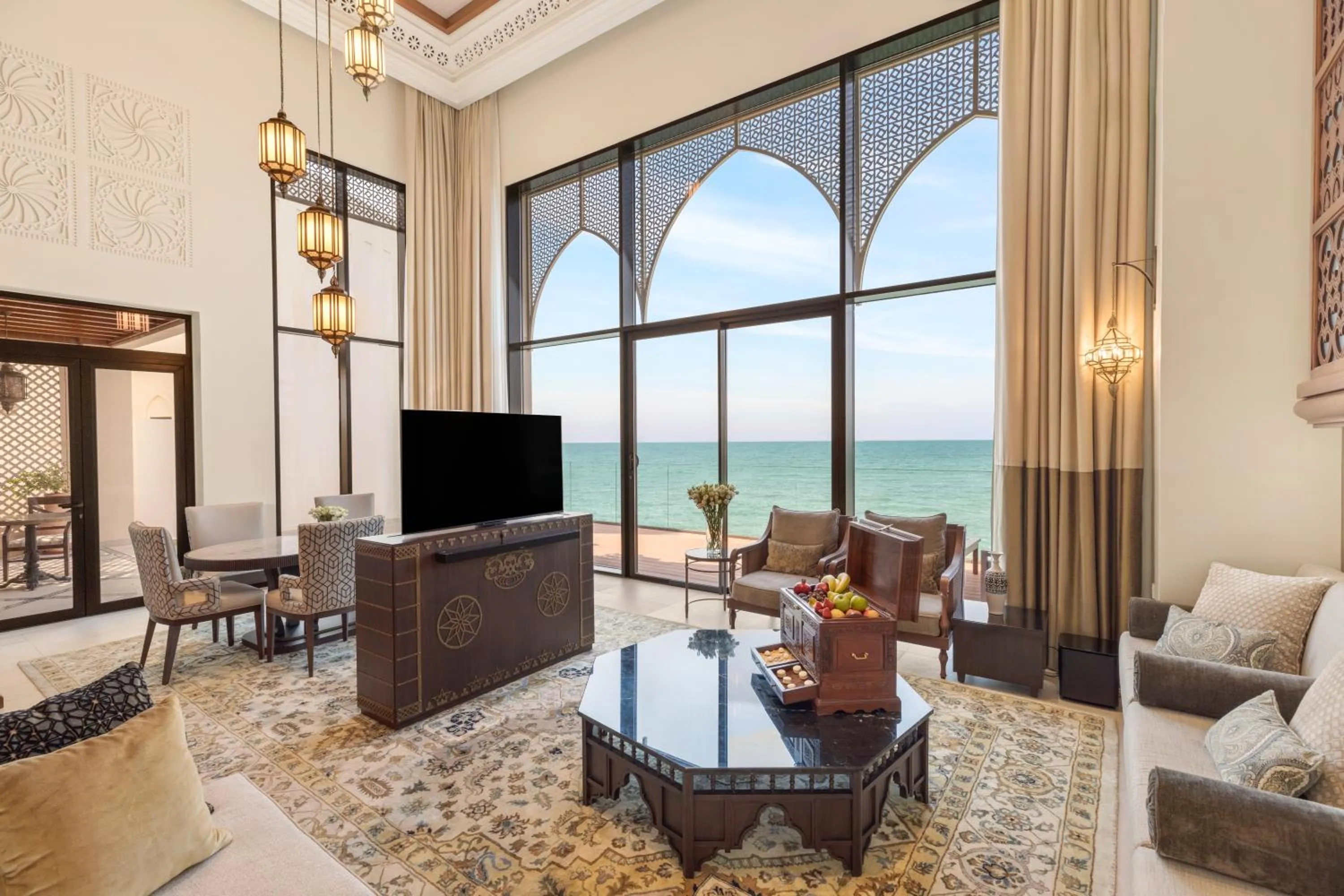 Living room in Sofitel Bahrain Zallaq Thalassa Sea & Spa