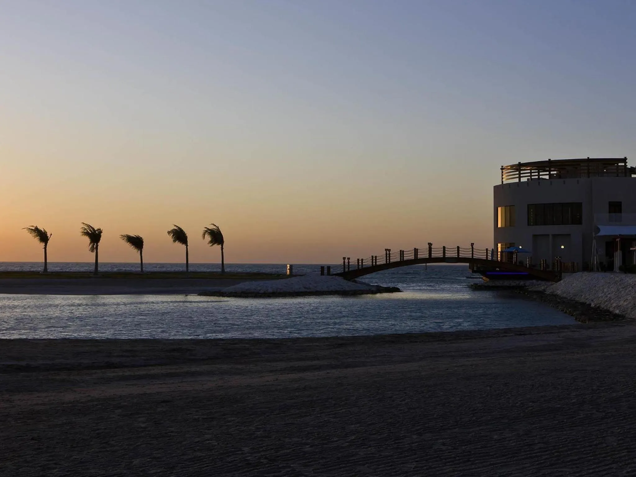 Restaurant/places to eat in Sofitel Bahrain Zallaq Thalassa Sea & Spa