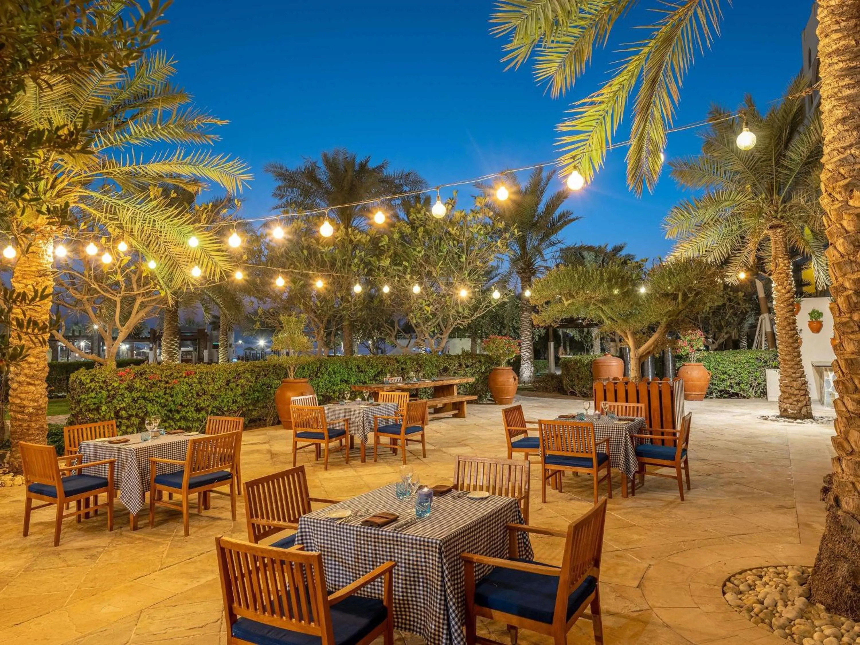 Restaurant/places to eat in Sofitel Bahrain Zallaq Thalassa Sea & Spa