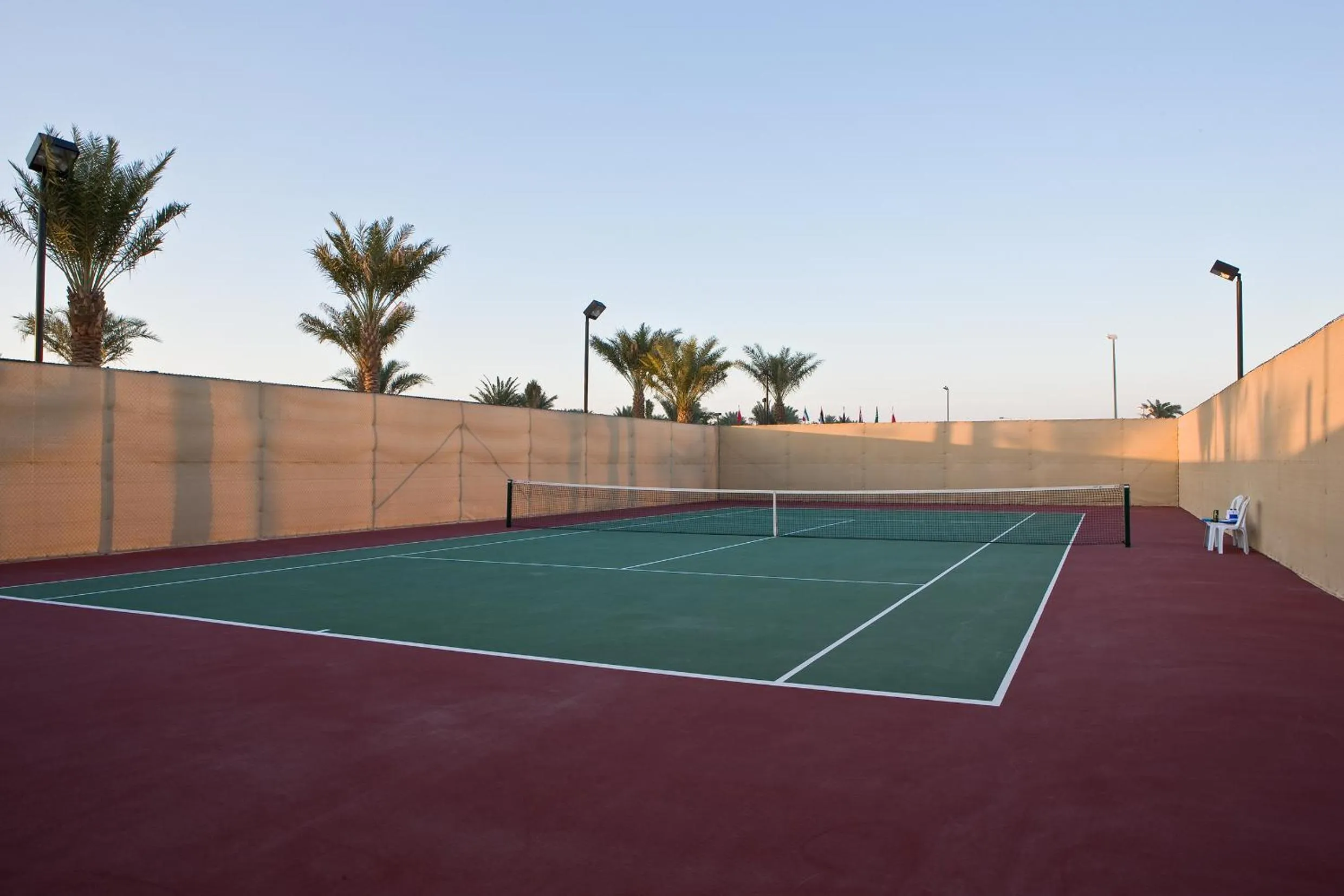 Tennis court in Sofitel Bahrain Zallaq Thalassa Sea & Spa