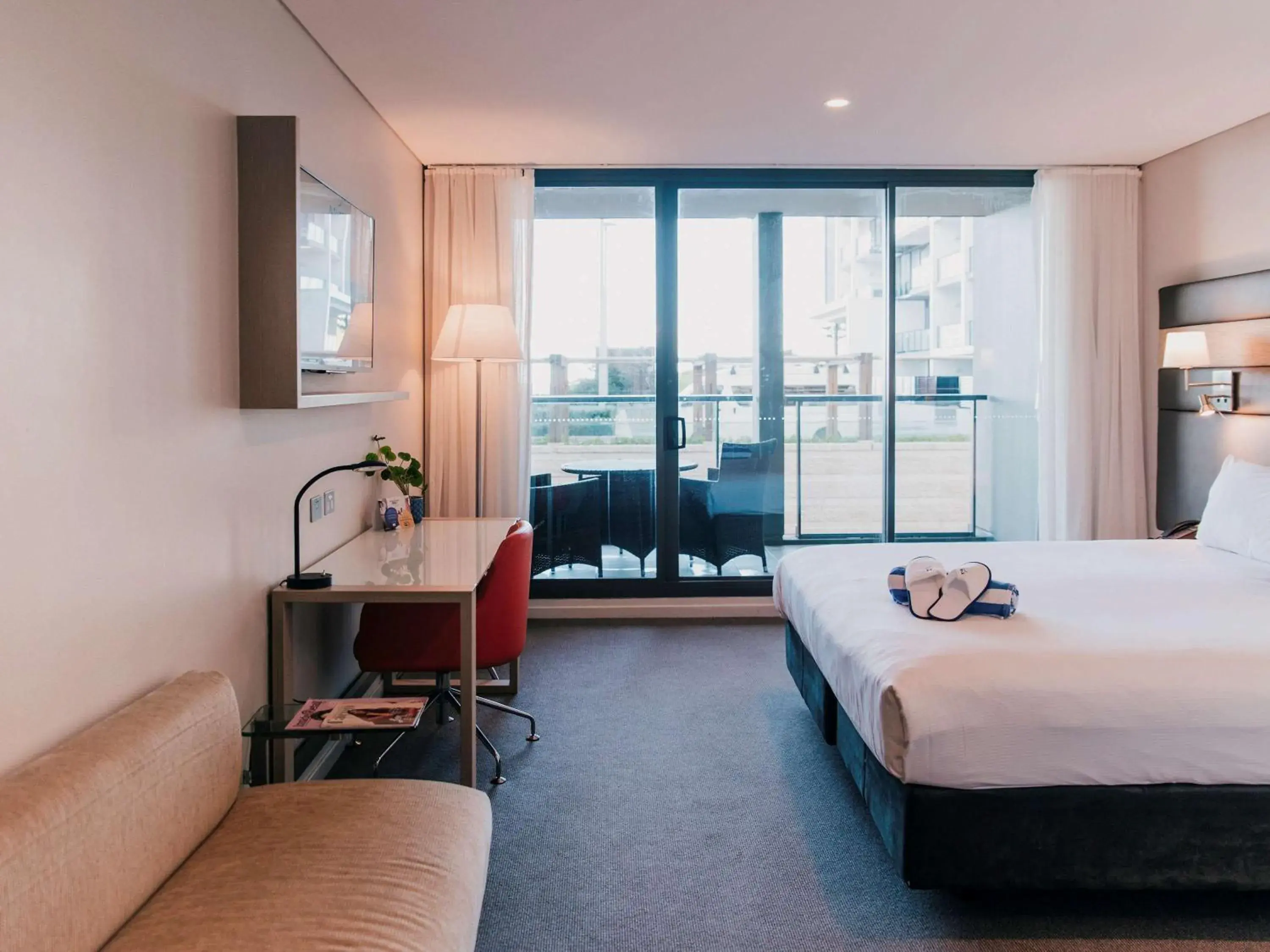 Superior King Room with Balcony in Novotel Newcastle Beach Superior King Room with Balcony in Novotel Newcastle Beach