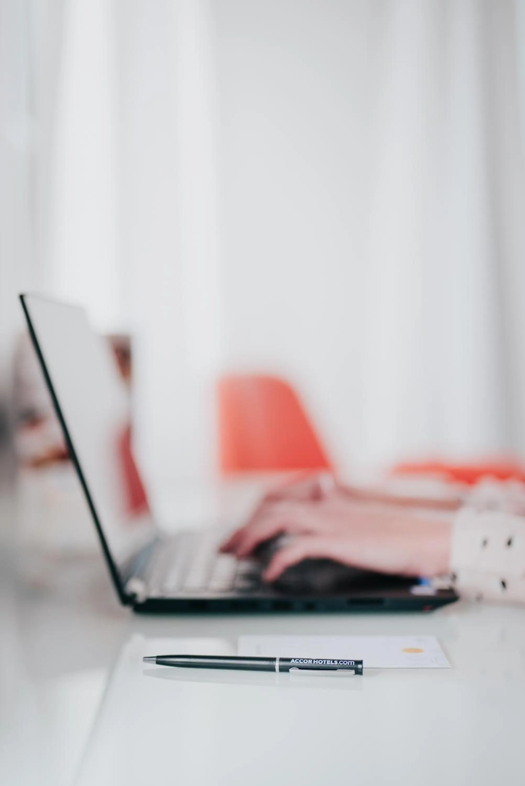 Business facilities, Bed in Novotel Newcastle Beach