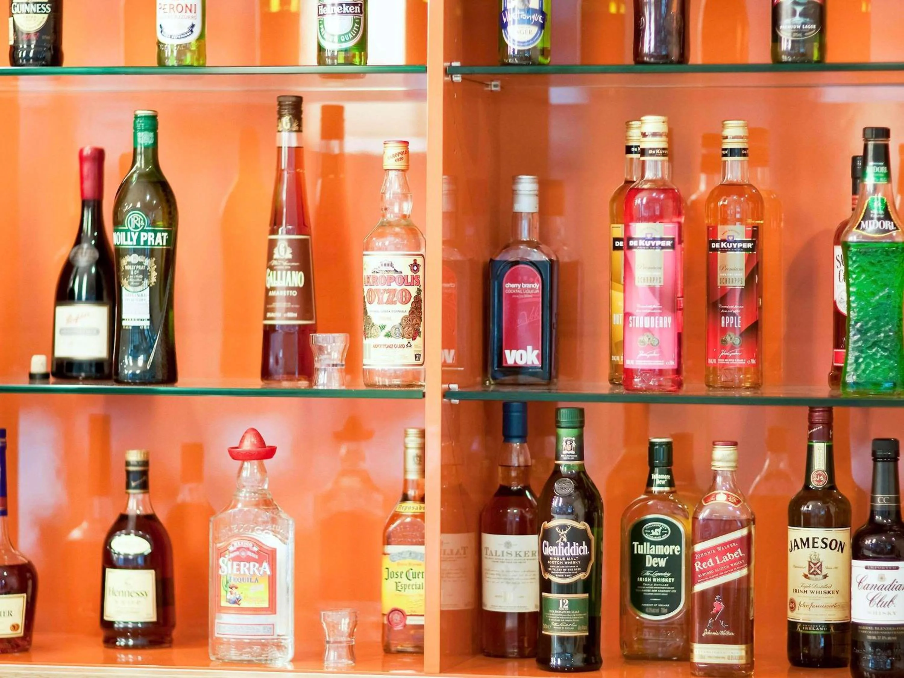 Restaurant/places to eat in Novotel Newcastle Beach