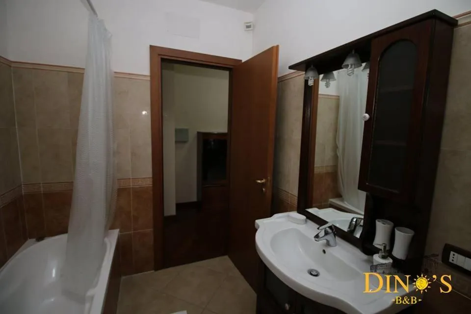 Bathroom in Dino's B&B