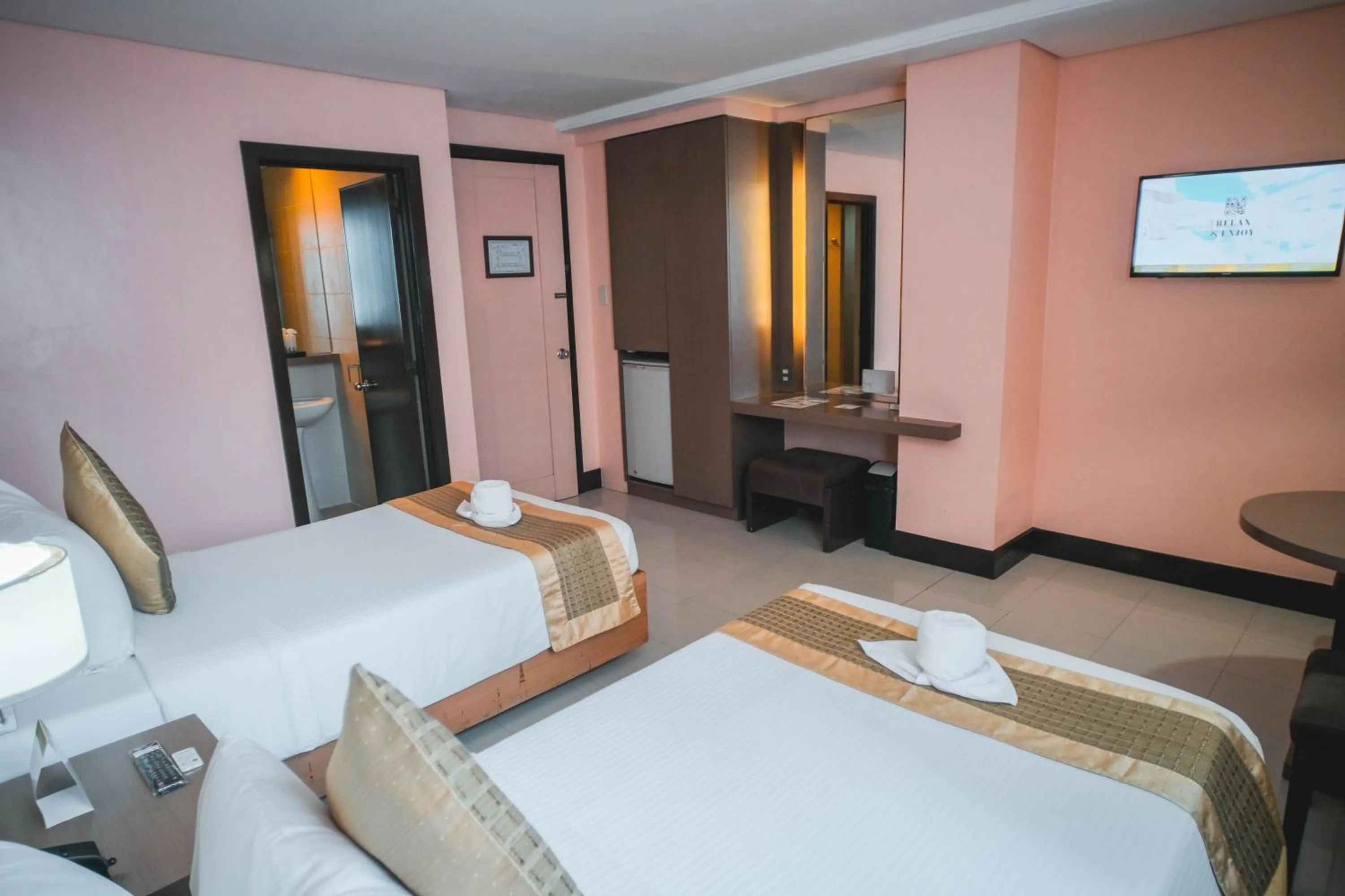 Bed in Manila Grand Opera Hotel