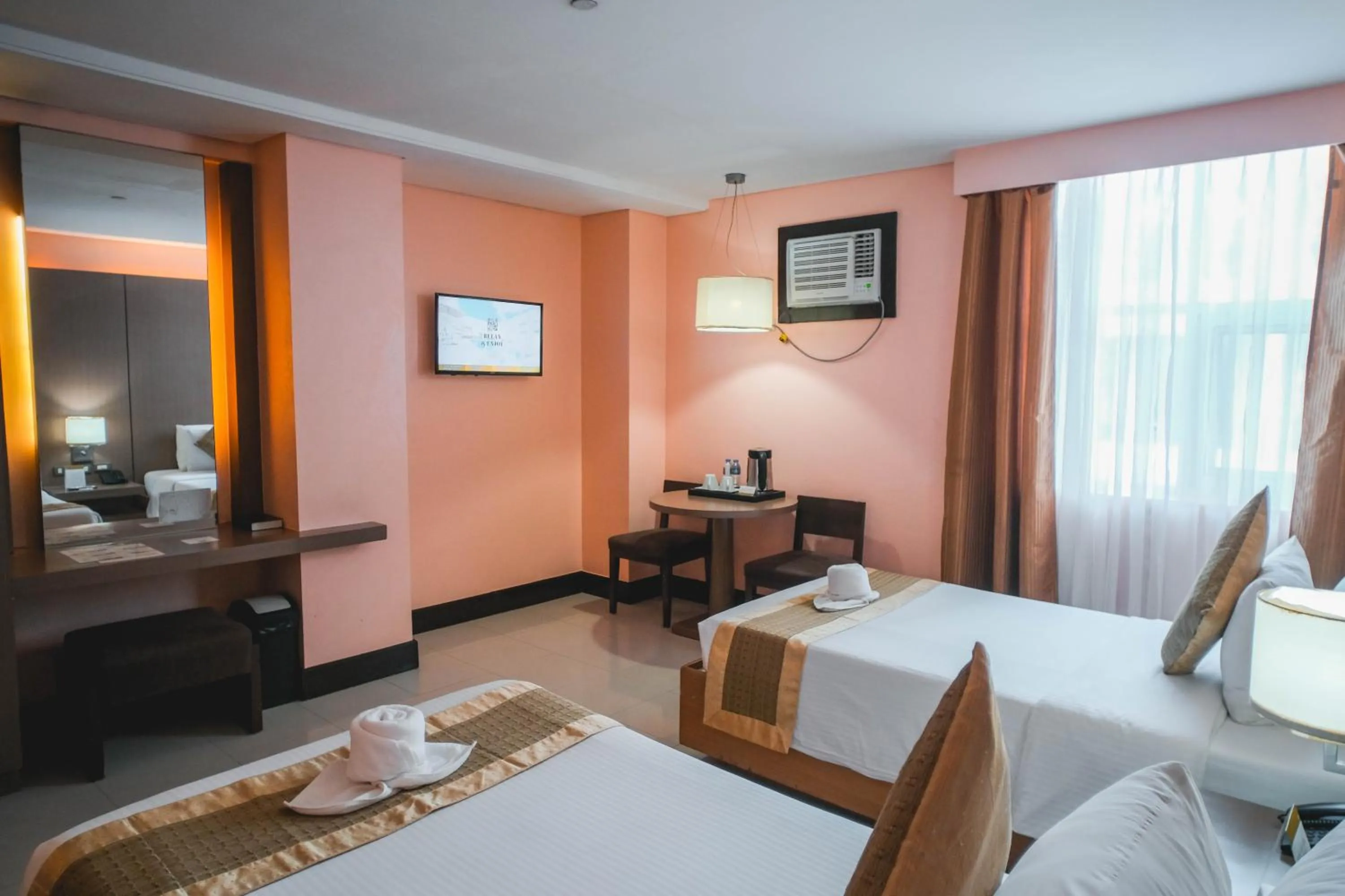 TV and multimedia, Bed in Manila Grand Opera Hotel