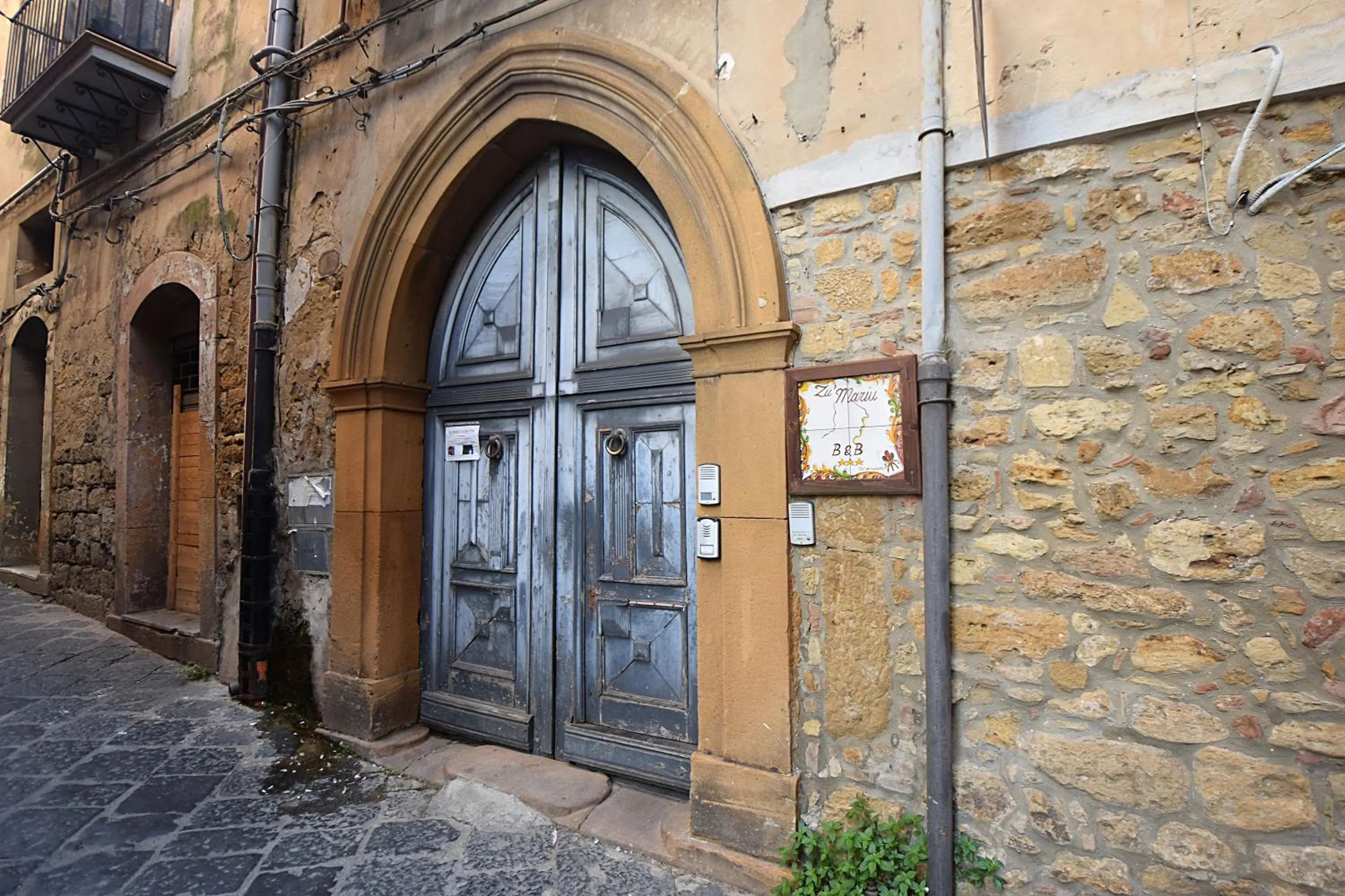 Facade/entrance in Zù Mariu B&B