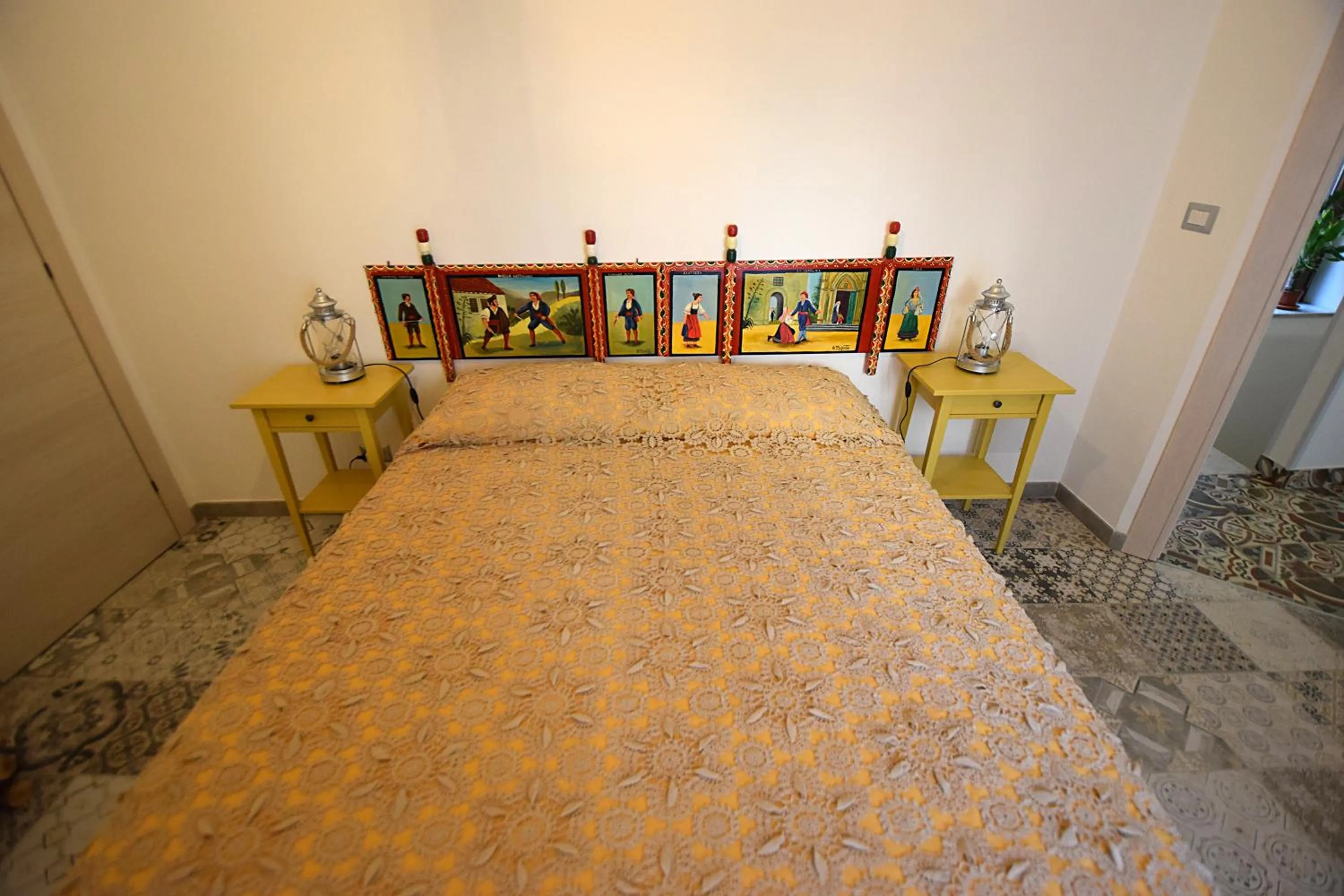 Bed in Zù Mariu B&B