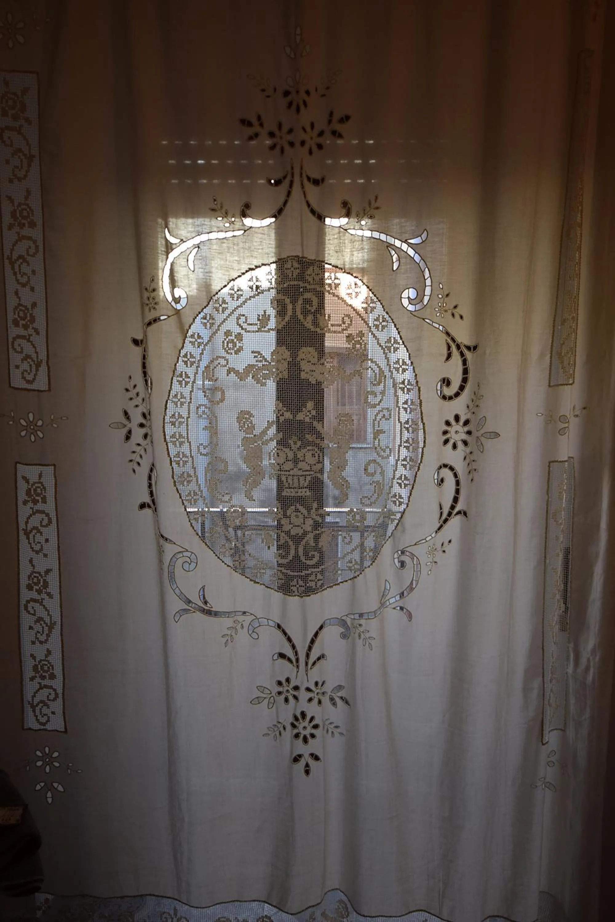 Decorative detail in Zù Mariu B&B