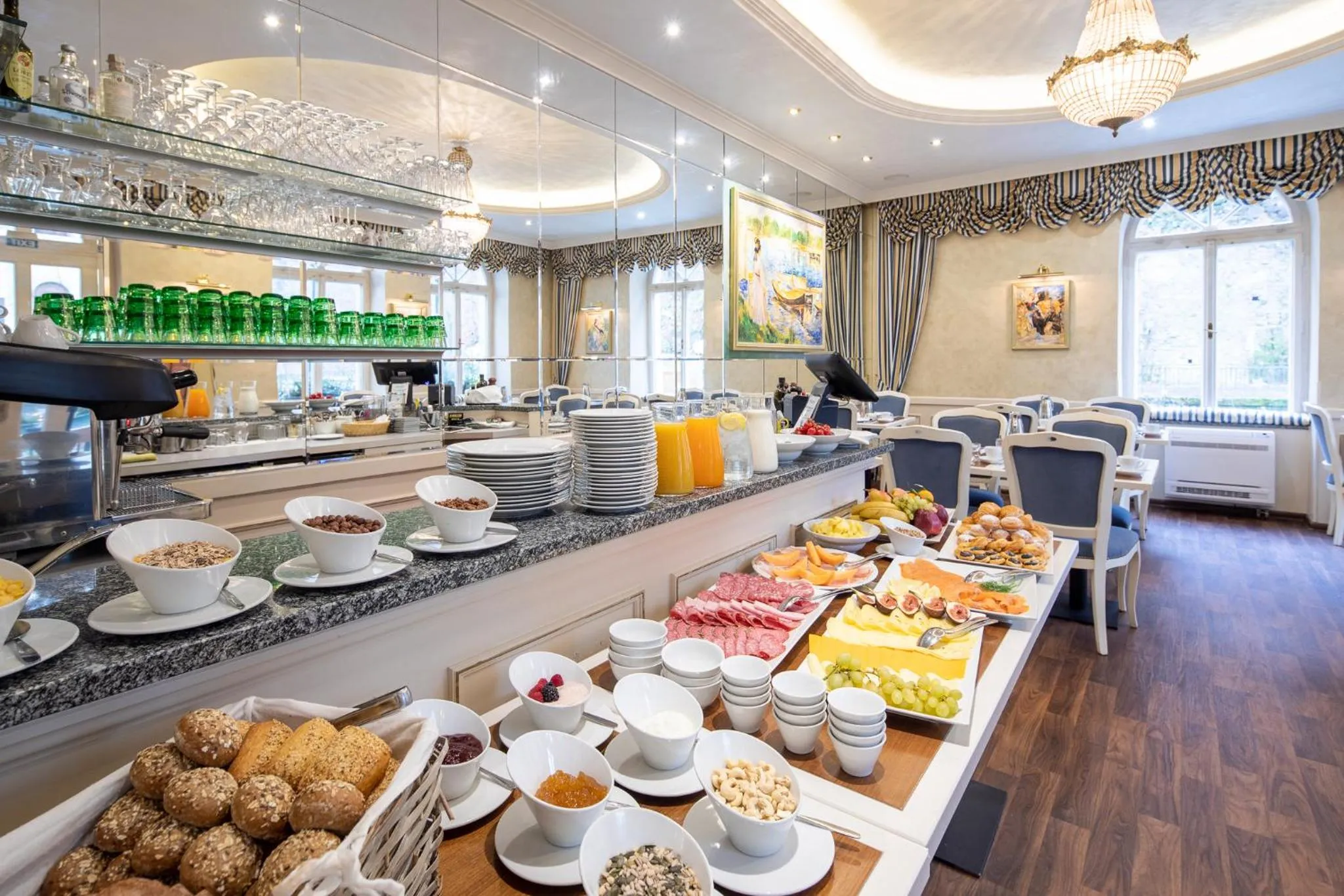 Breakfast in Villa Basileia Riverside