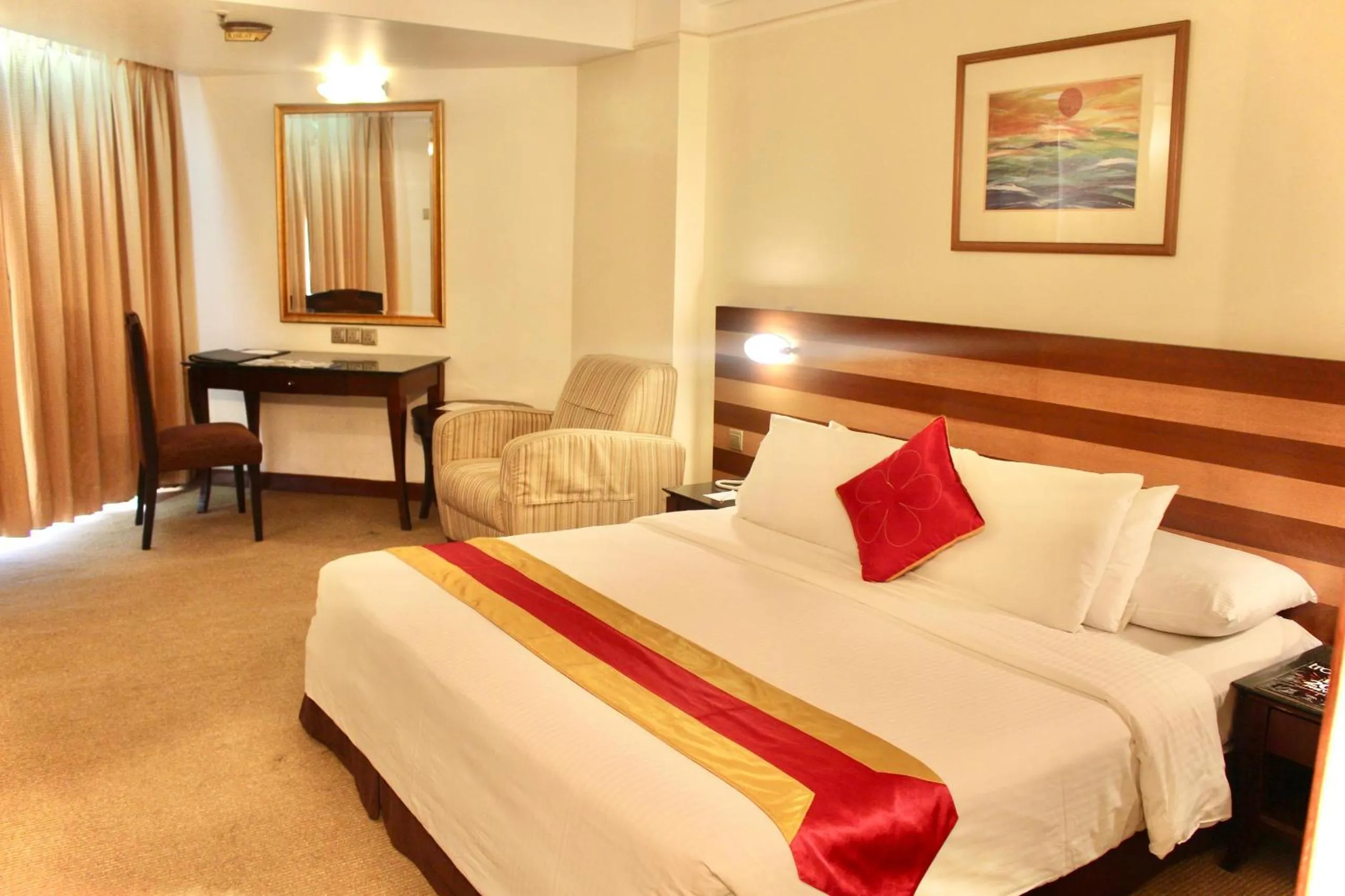 Bed in Primula Beach Hotel