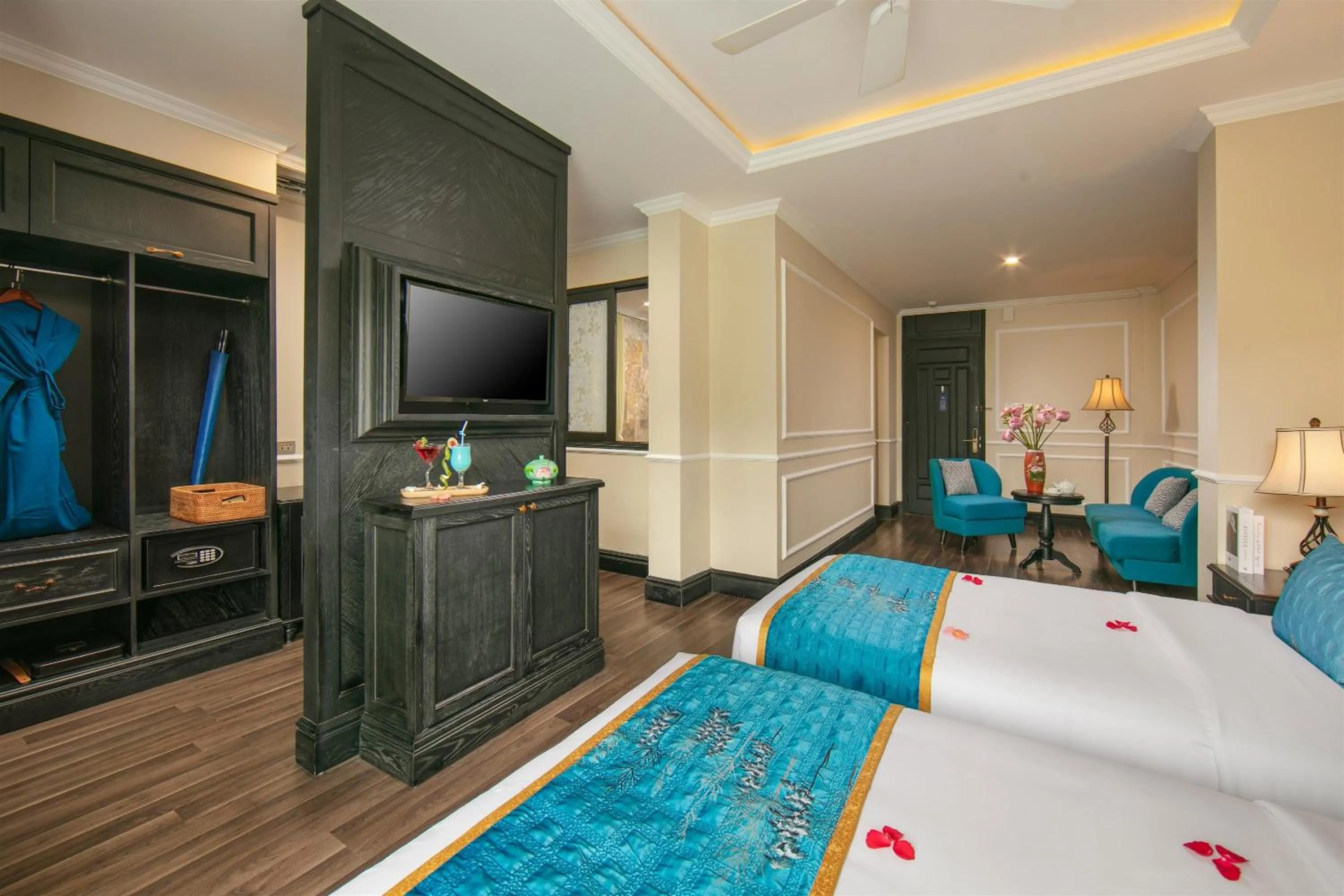 Bed in Hoi An Golden Holiday Hotel & Spa