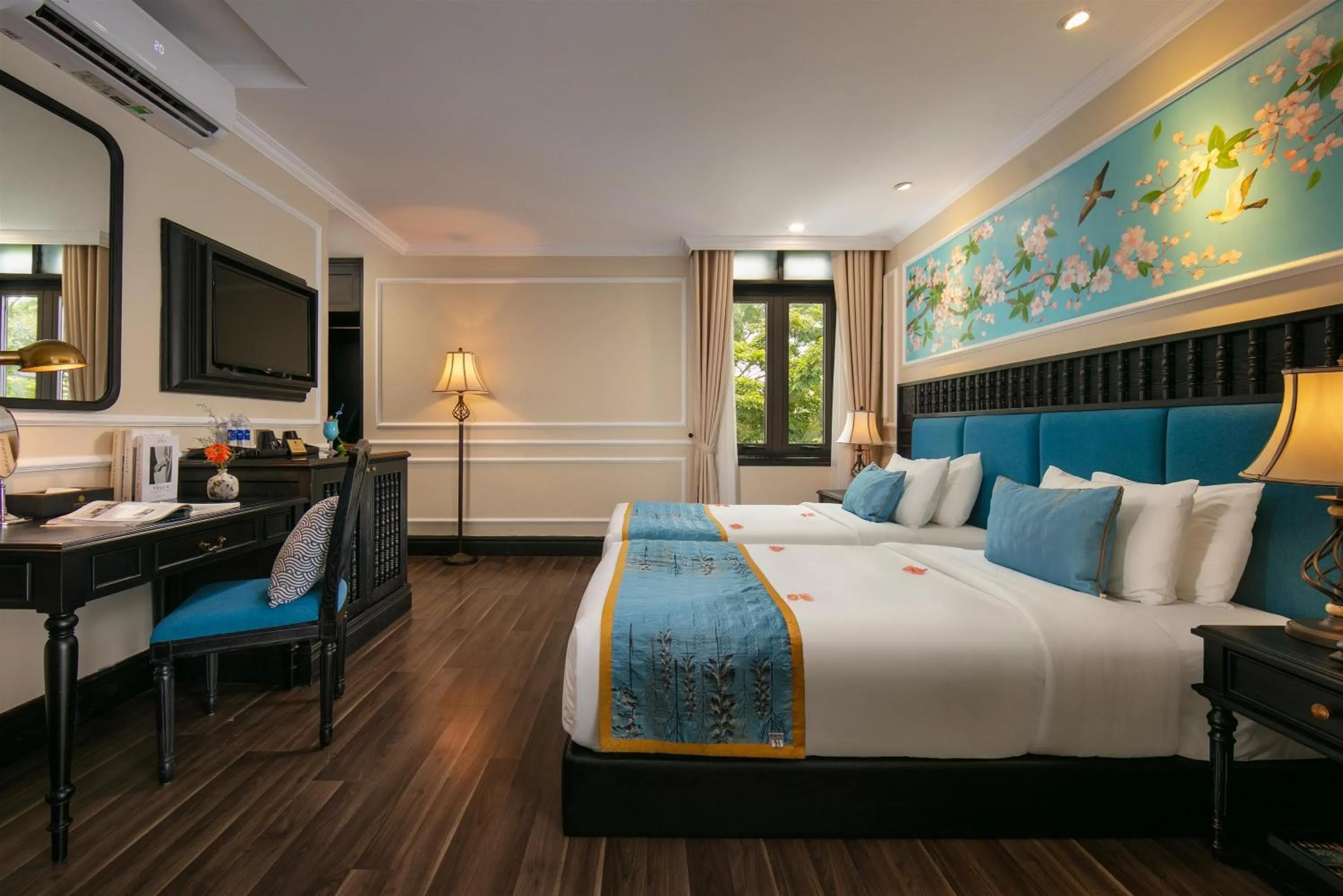 Bed in Hoi An Golden Holiday Hotel & Spa