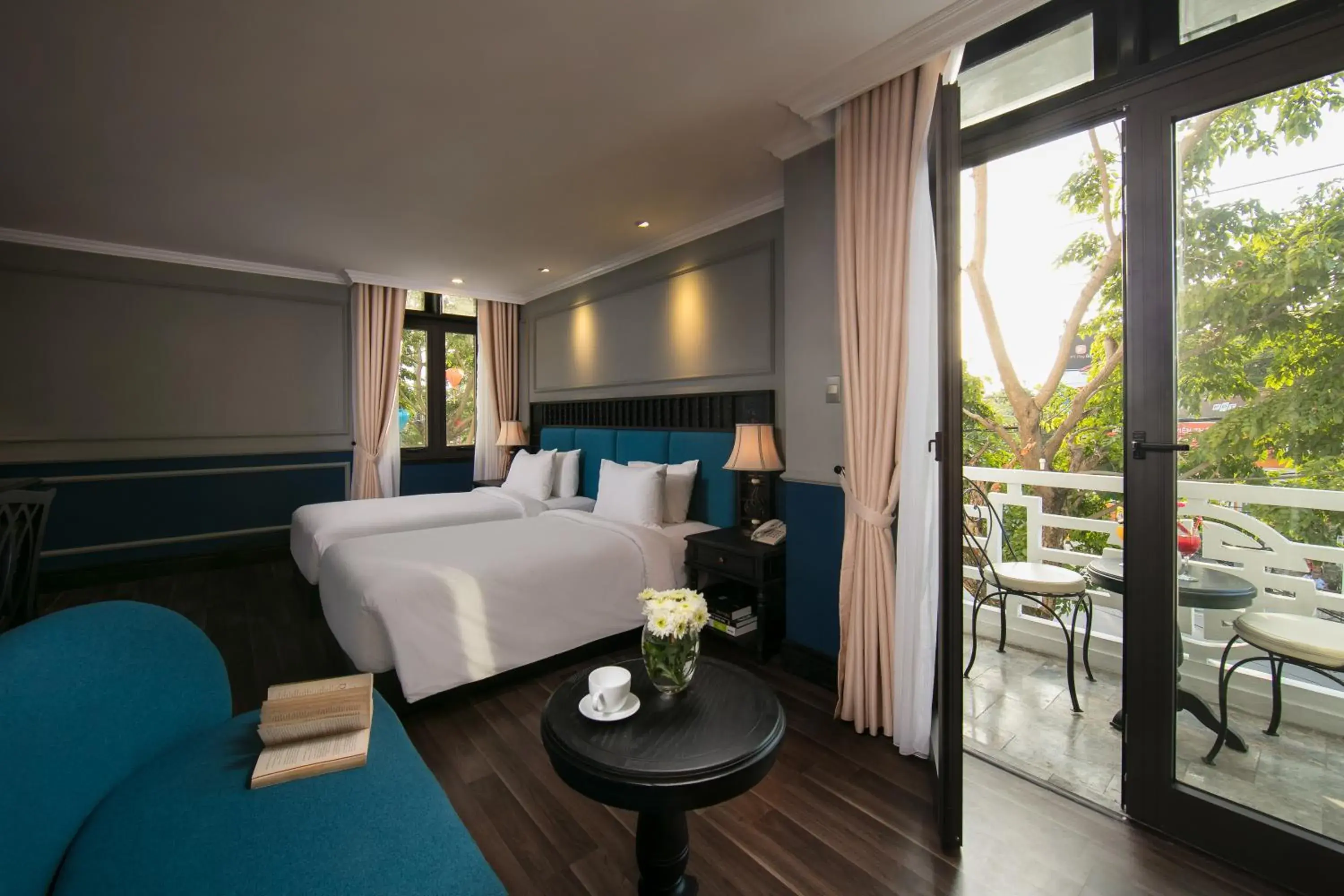 Deluxe Twin Room with Balcony in Hoi An Golden Holiday Hotel & Spa Deluxe Twin Room with Balcony in Hoi An Golden Holiday Hotel & Spa