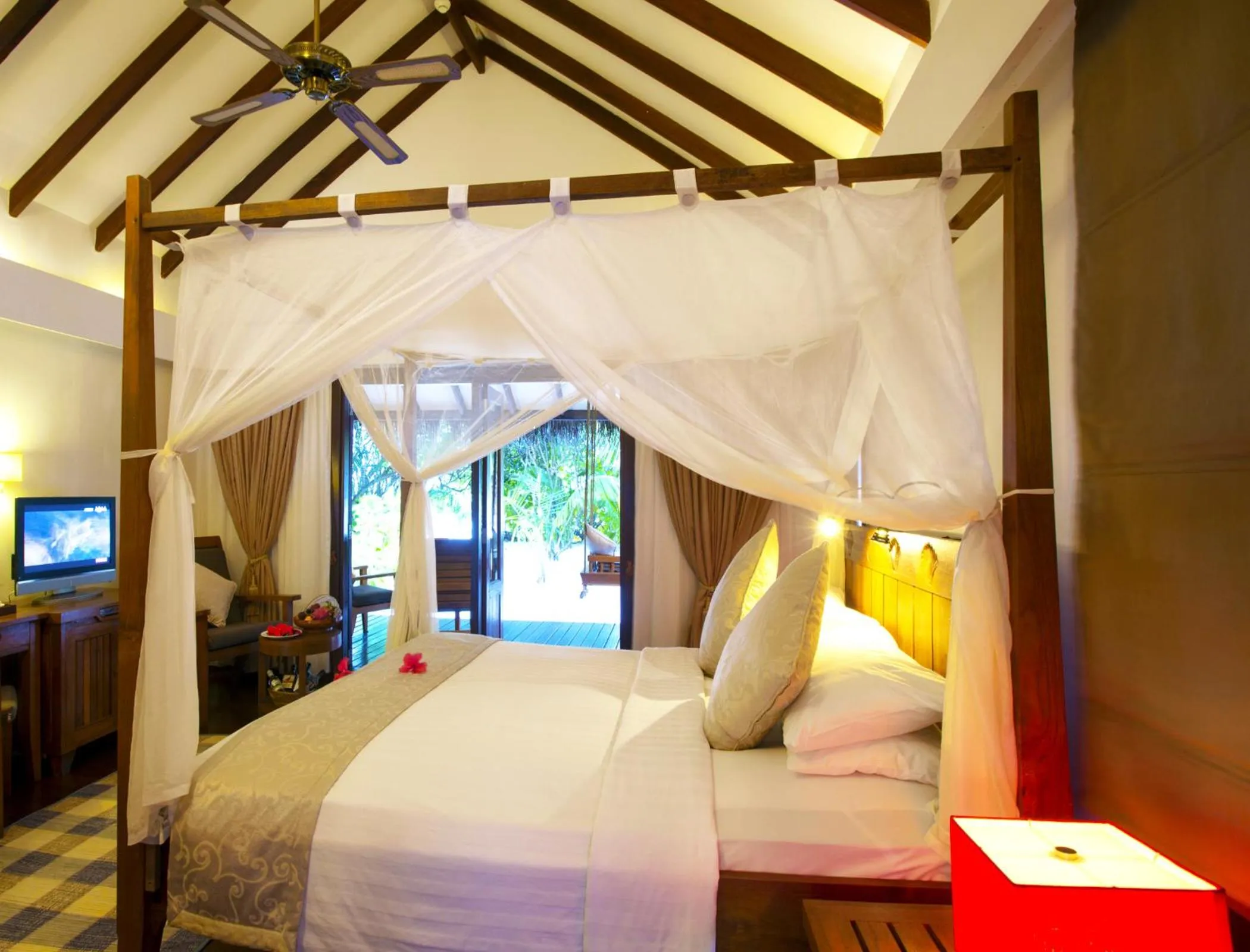 Bedroom, Bed in Medhufushi Island Resort
