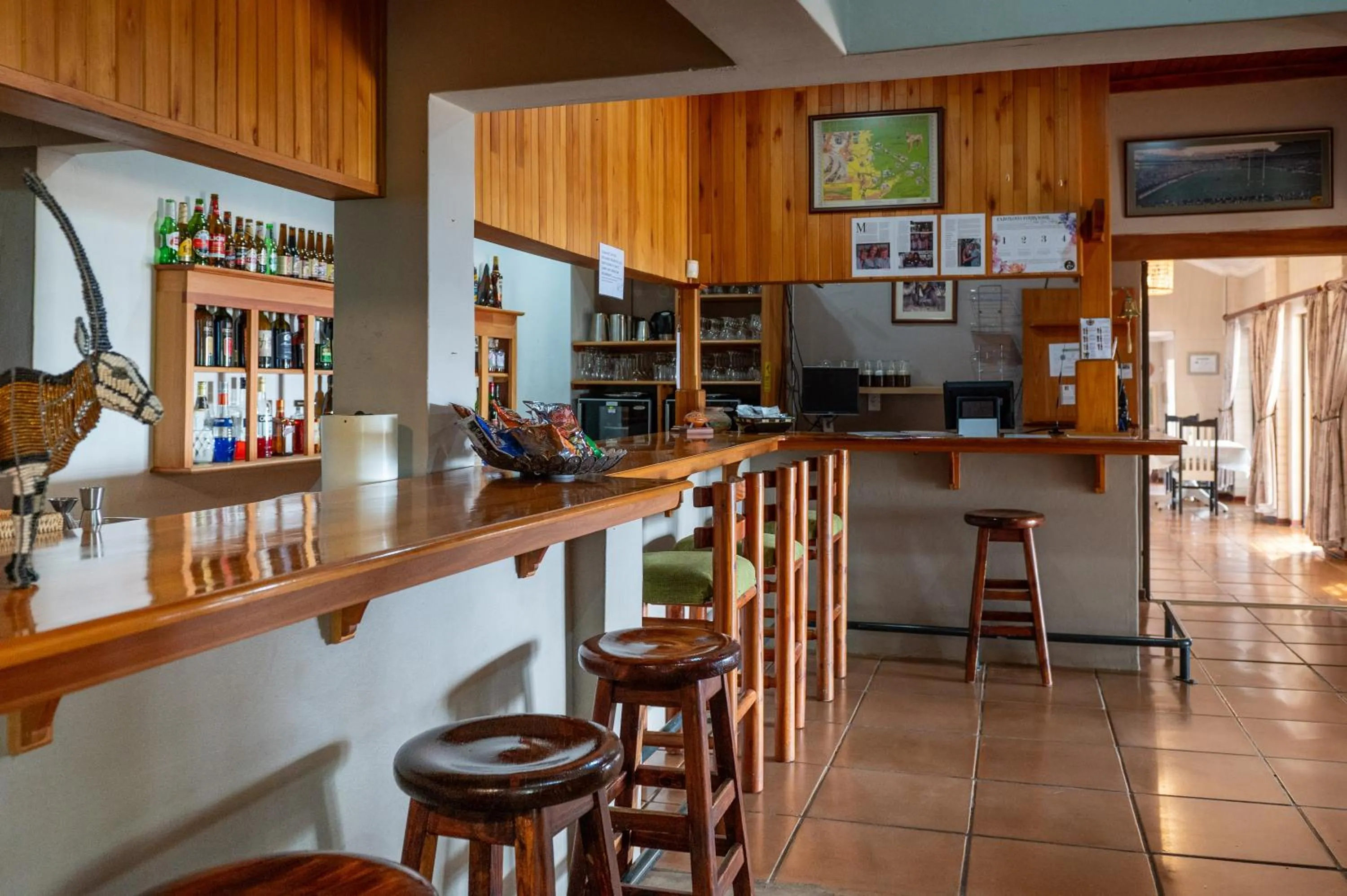 Lounge or bar in Chestnut Country Lodge