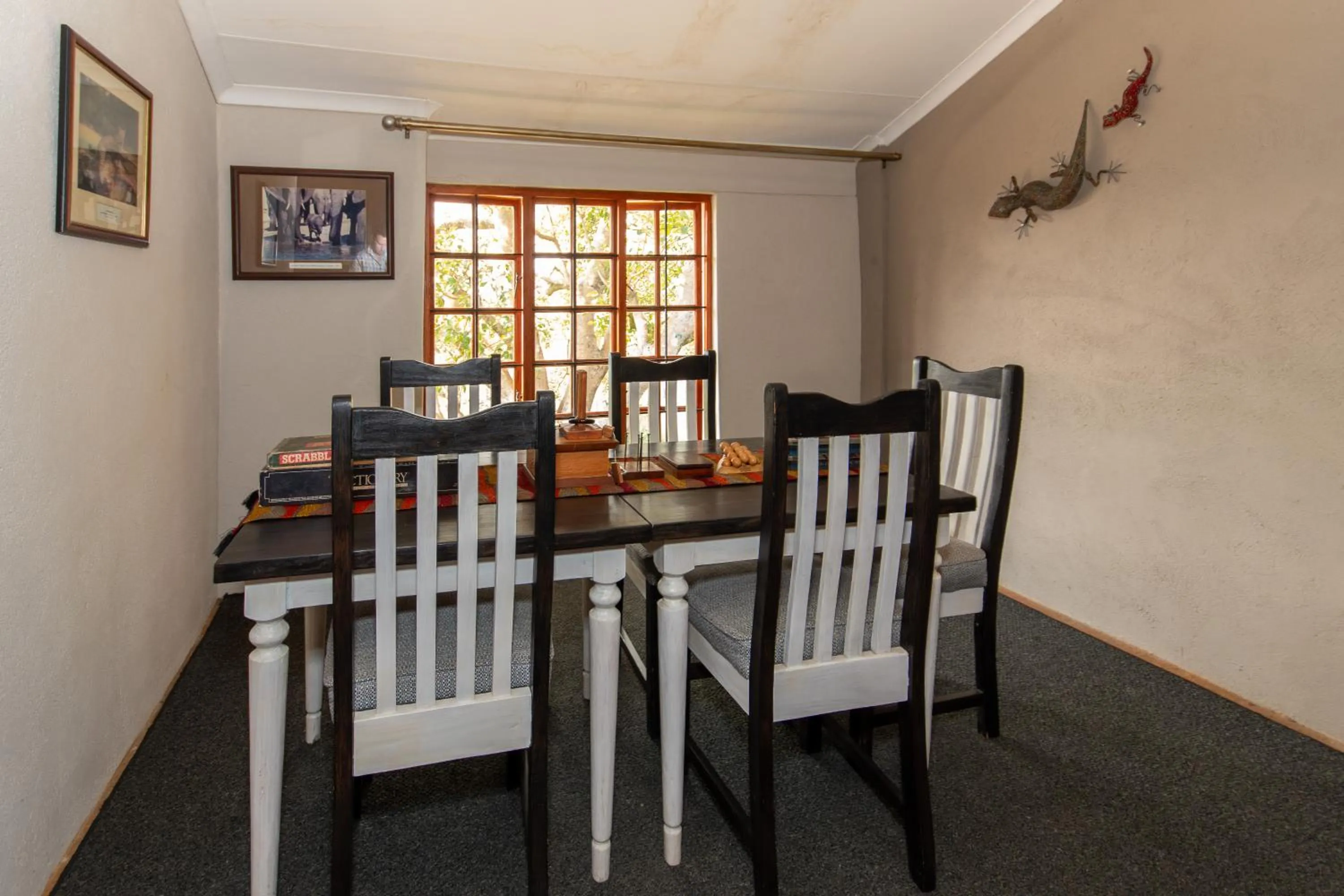 Restaurant/places to eat in Chestnut Country Lodge