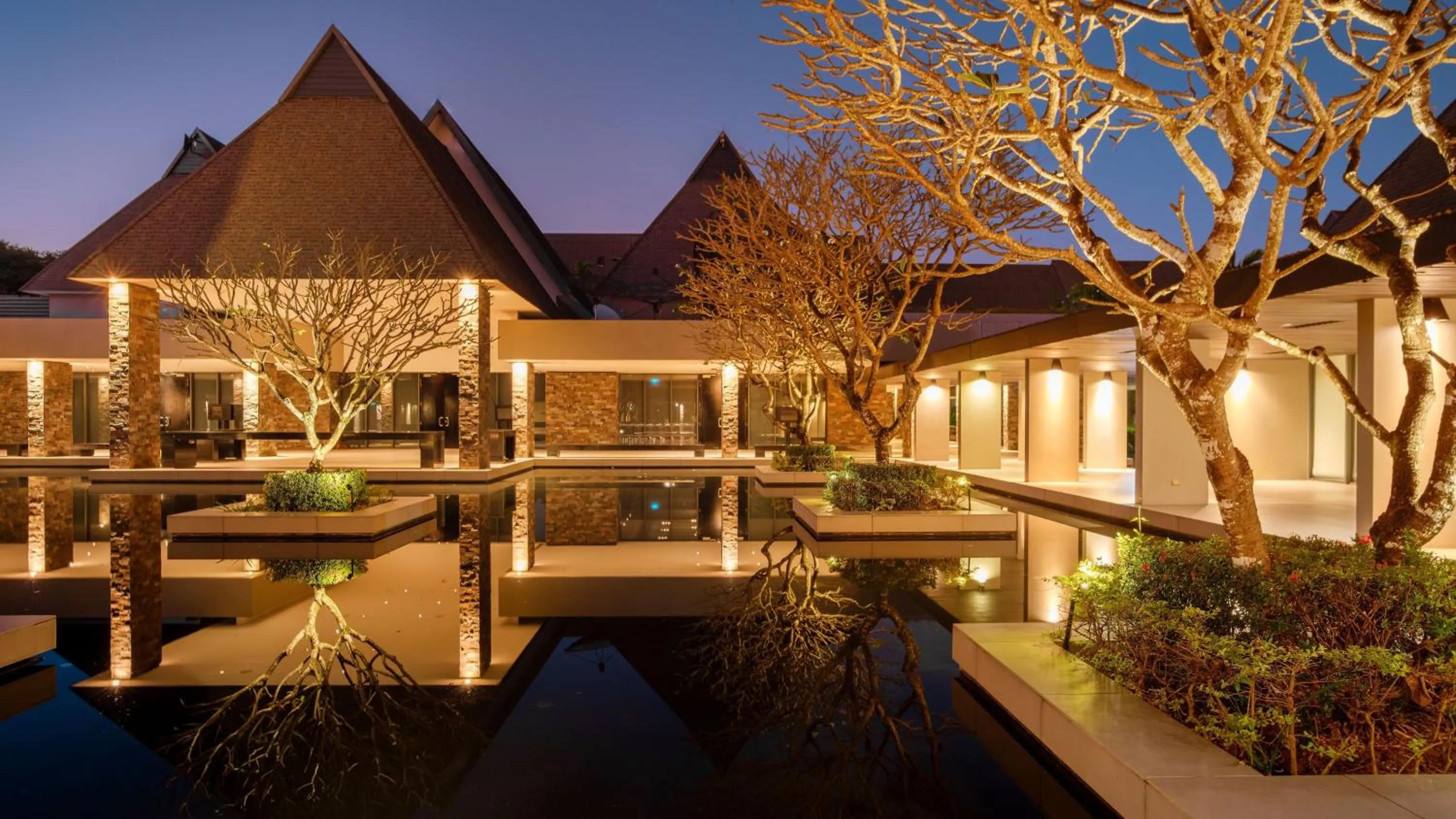 Meeting/conference room in InterContinental Fiji Golf Resort & Spa by IHG