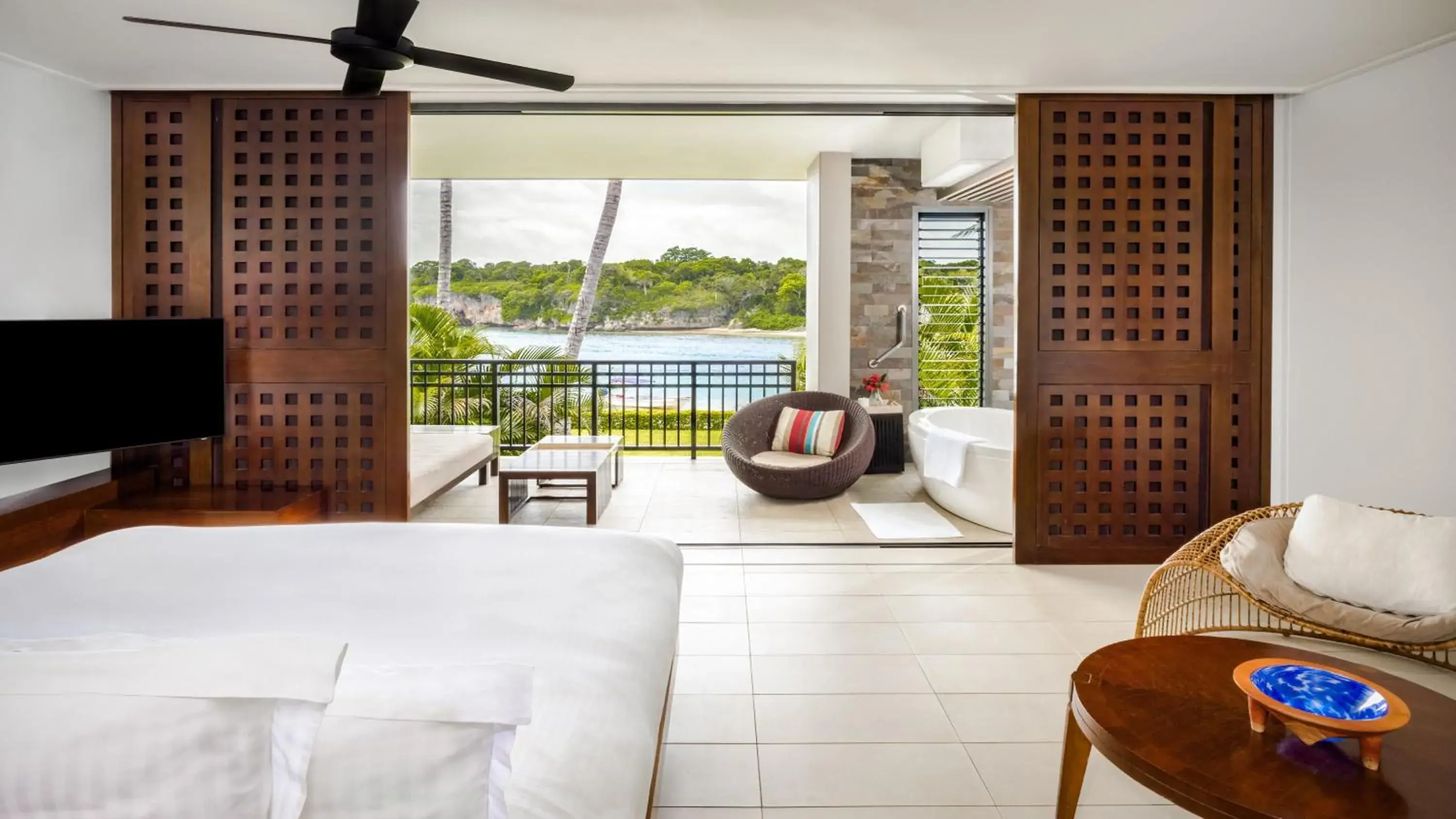 King Room with Lagoon View in InterContinental Fiji Golf Resort & Spa by IHG King Room with Lagoon View in InterContinental Fiji Golf Resort & Spa by IHG