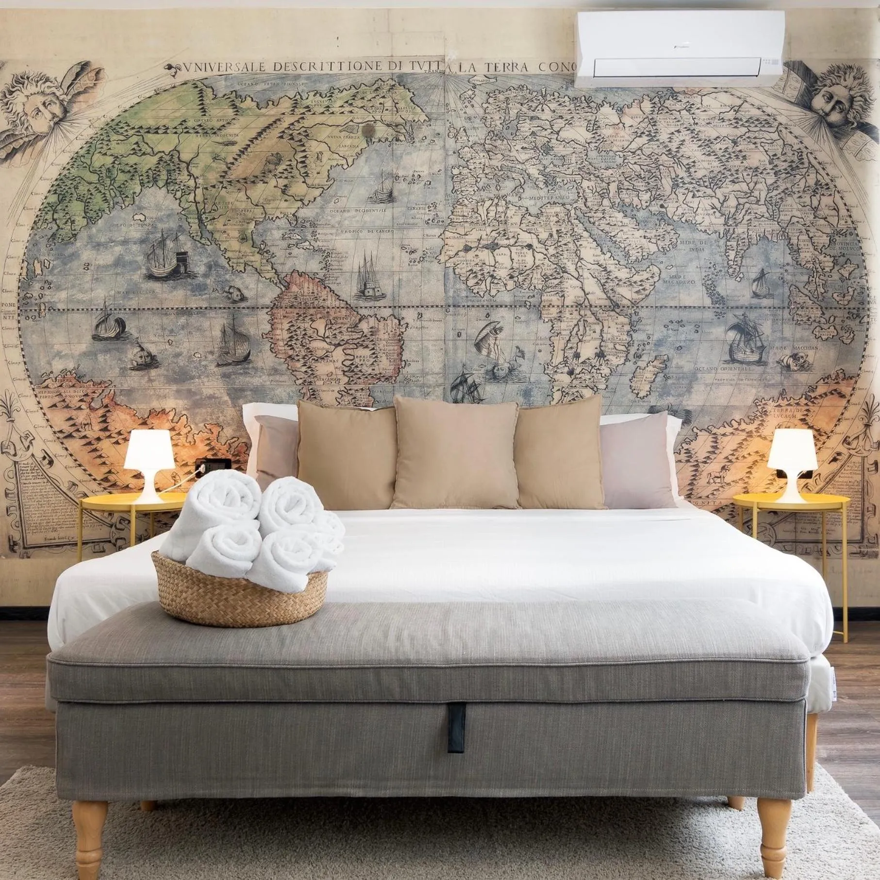 Bed in Francis Superior Rooms