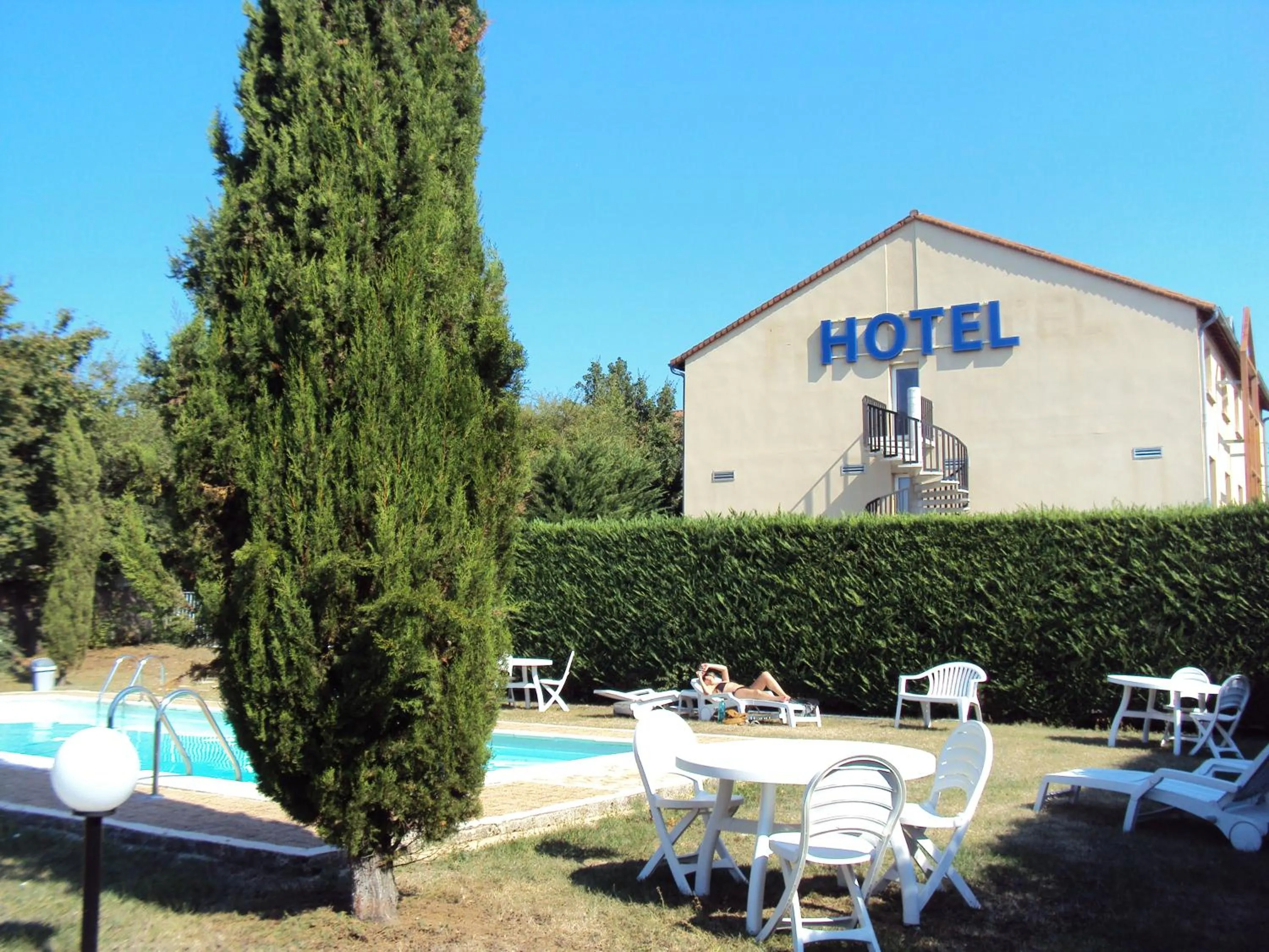  in inspiration by balladins Villefranche-de-Rouergue