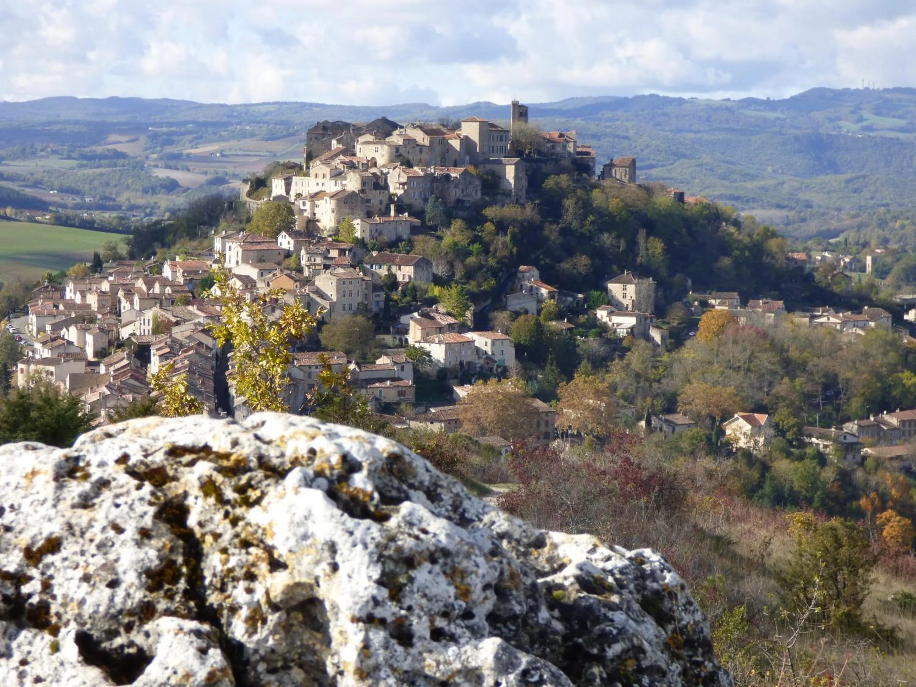 Nearby landmark in inspiration by balladins Villefranche-de-Rouergue