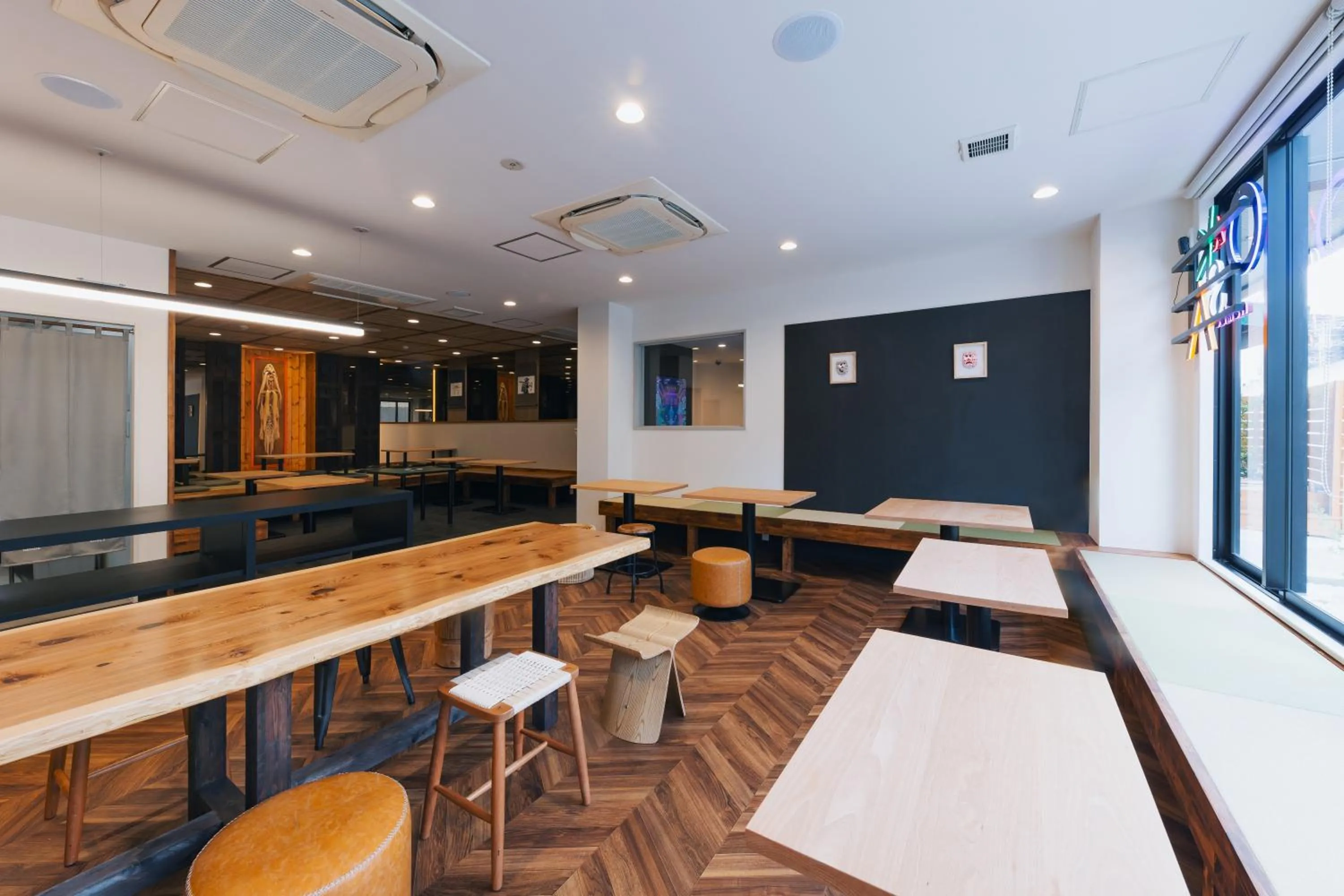 Restaurant/places to eat in OKINI HOTEL namba