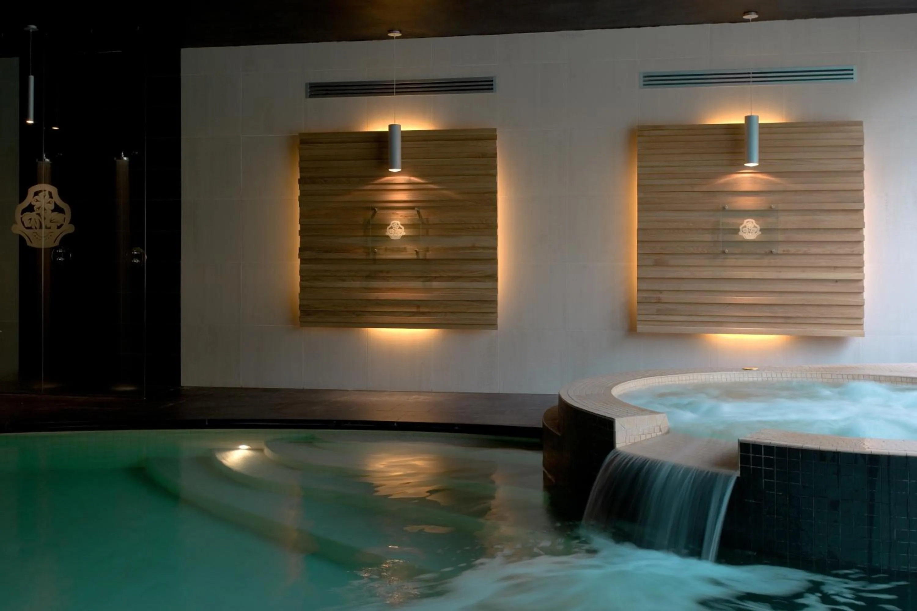 Swimming pool in Cascina Scova Resort